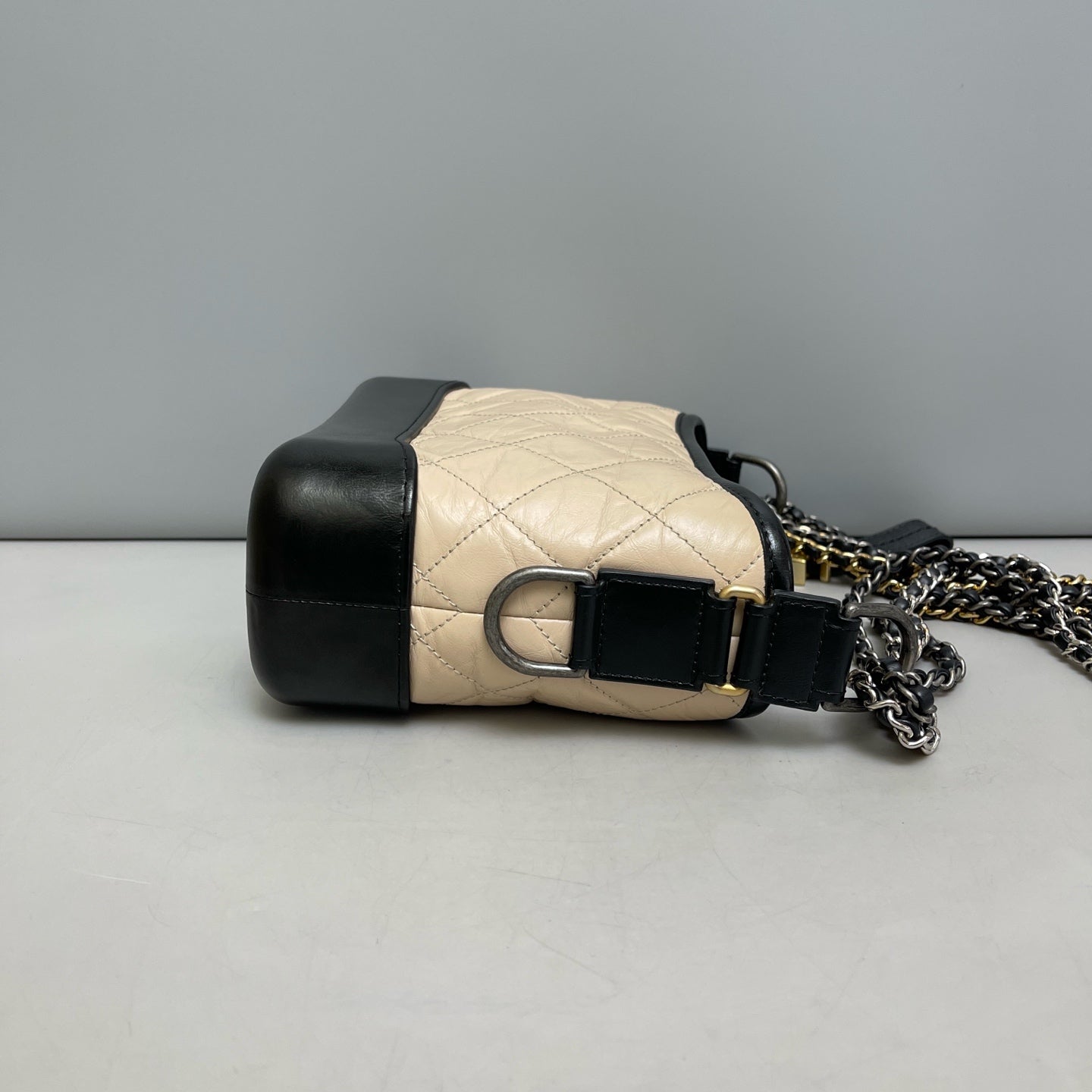 Chanel - Gabrielle - Leather - Beige - (Small)