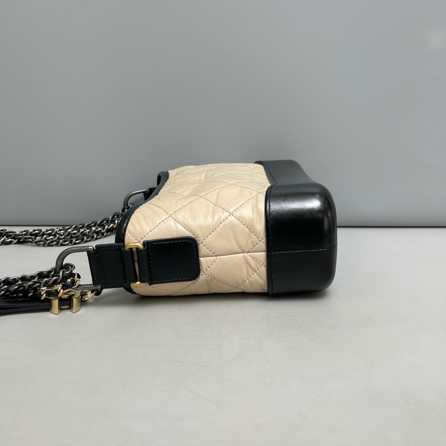 Chanel - Gabrielle - Leather - Beige - (Small)