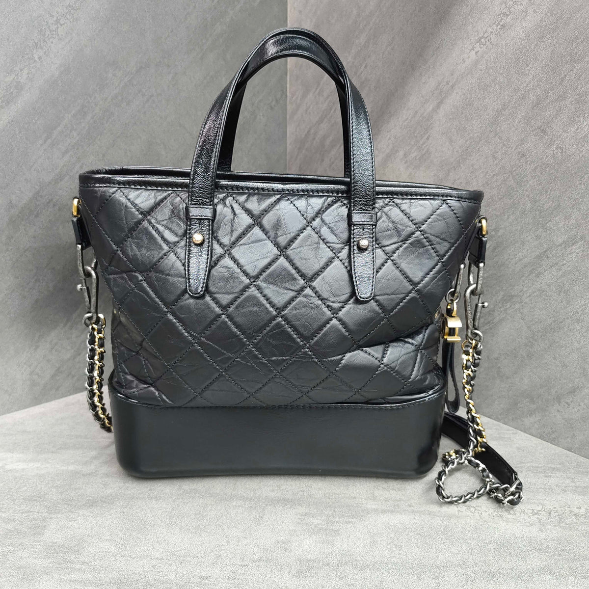 Chanel - Gabrielle - Leather - Black