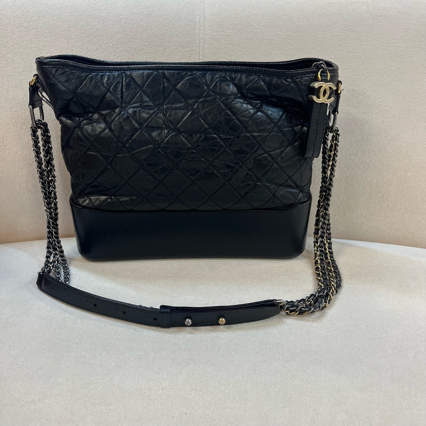 Chanel - Gabrielle - Leather - Black - (large)