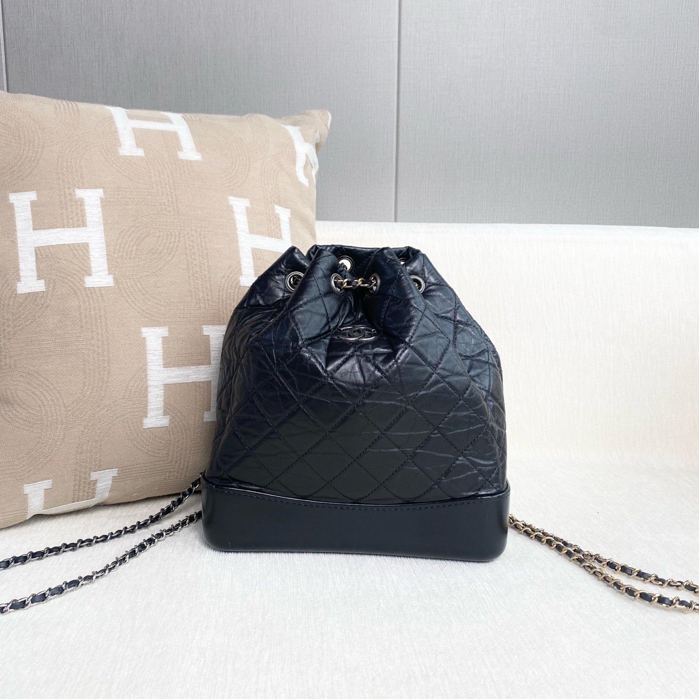 Chanel - Gabrielle - Leather - Black - (Medium)