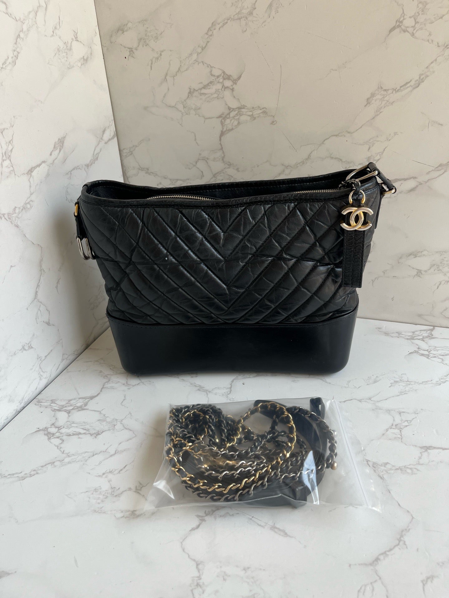 Chanel - Gabrielle - Leather - Black - (medium)