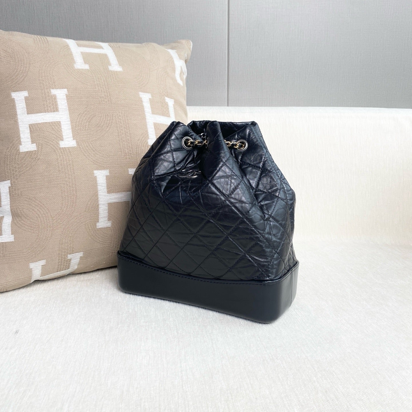 Chanel - Gabrielle - Leather - Black - (Medium)