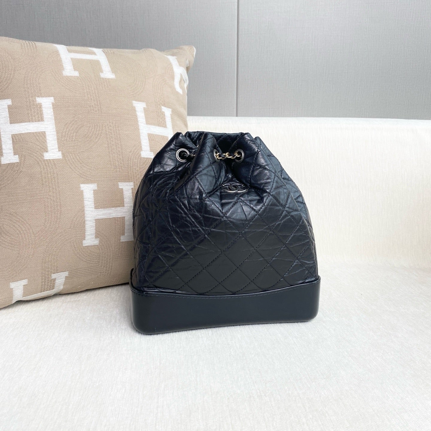 Chanel - Gabrielle - Leather - Black - (Medium)