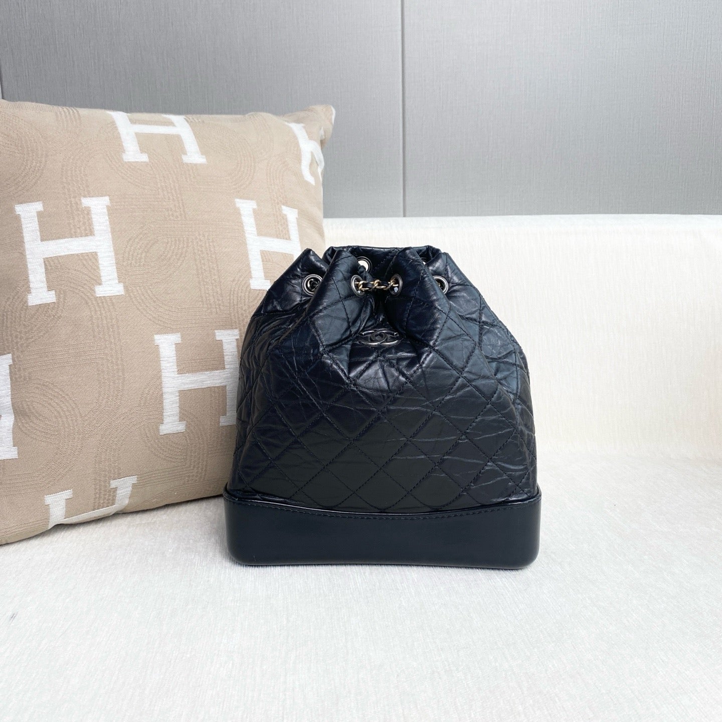 Chanel - Gabrielle - Leather - Black - (Medium)