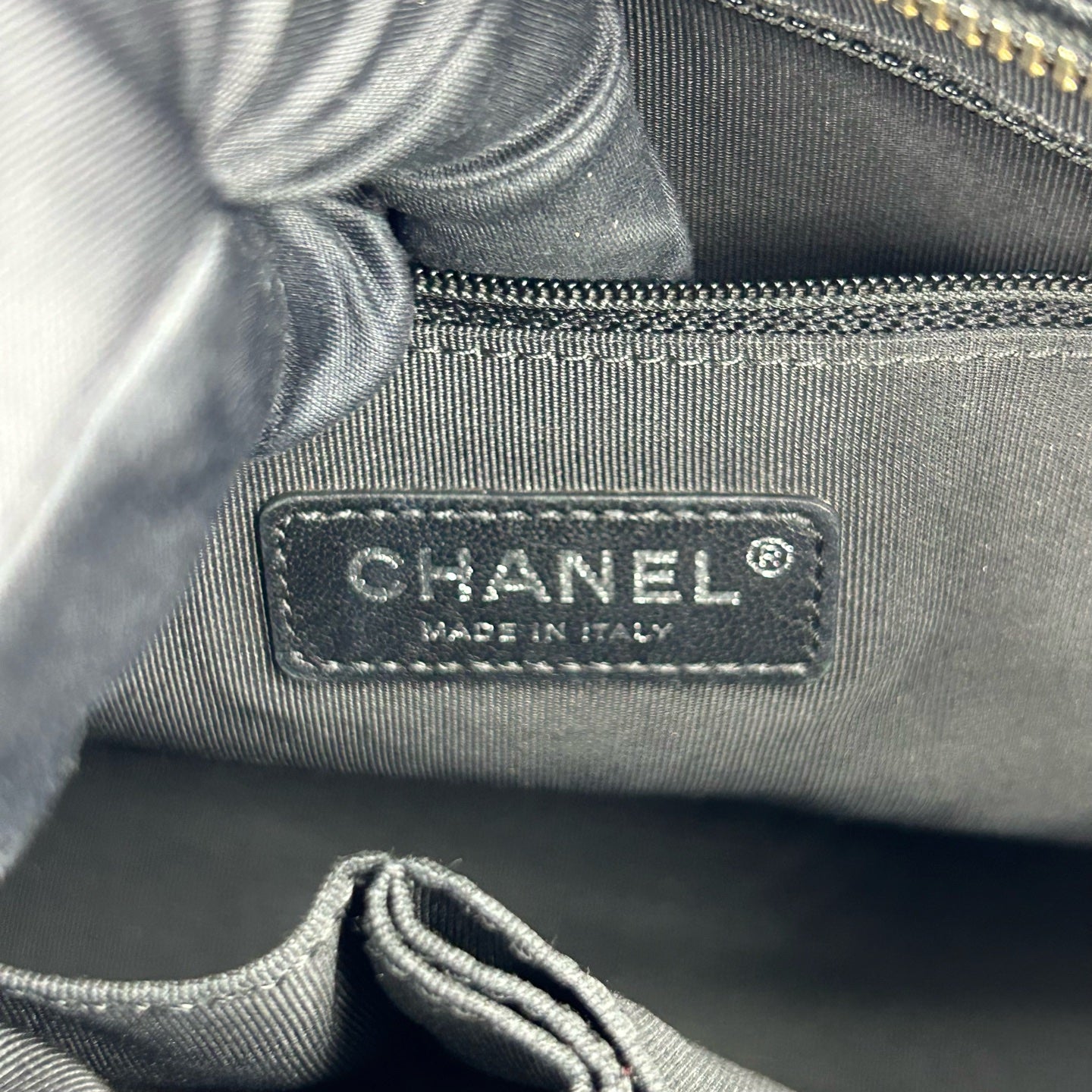 Chanel - Gabrielle - Leather - Black - (medium)