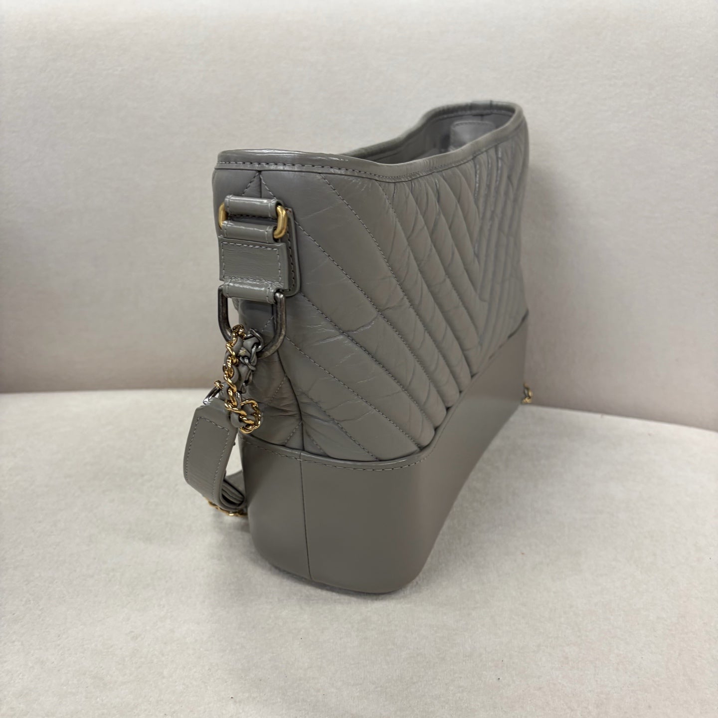 Chanel - Gabrielle - Leather - Grey - (medium)