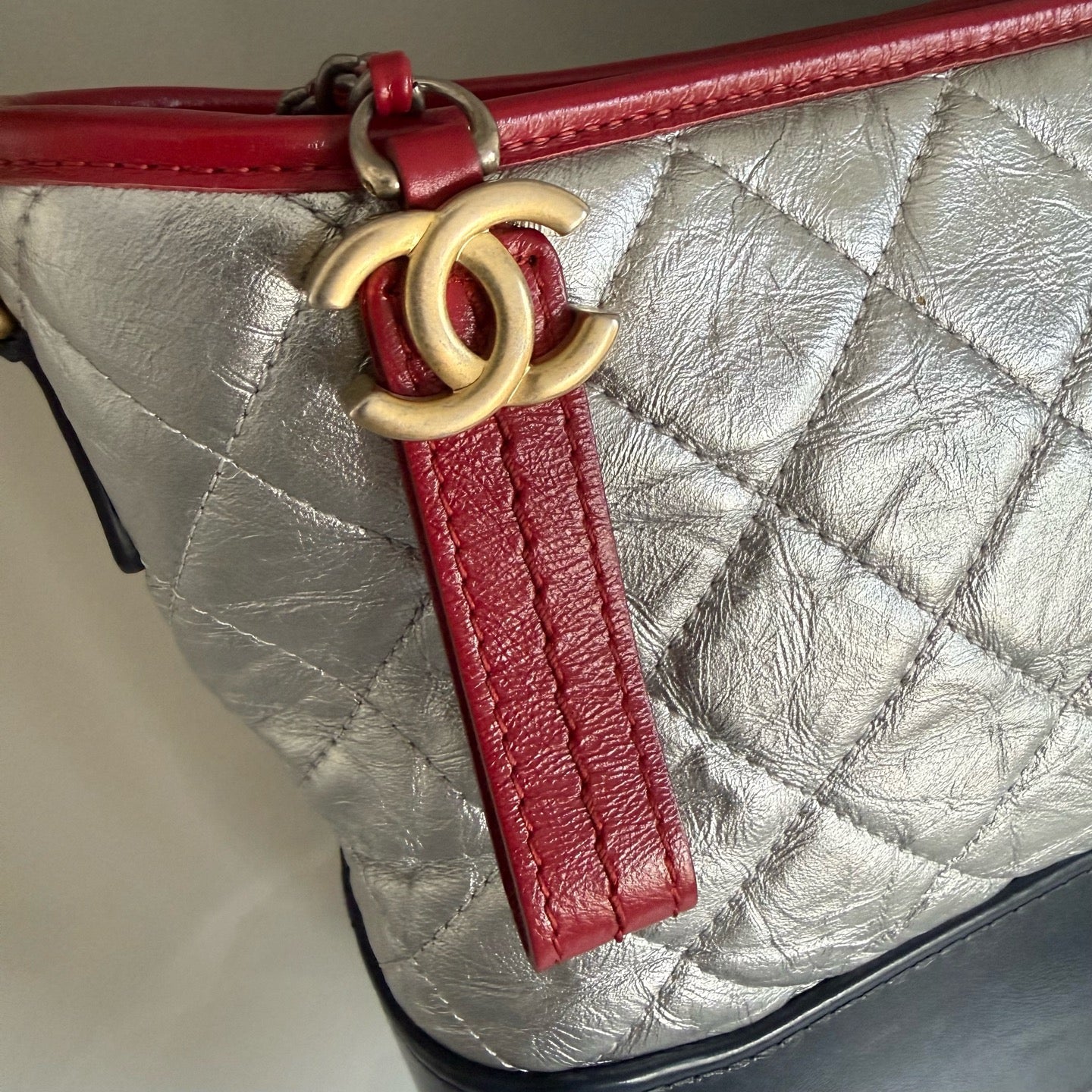 Chanel - Gabrielle - Leather - Silver - (medium)