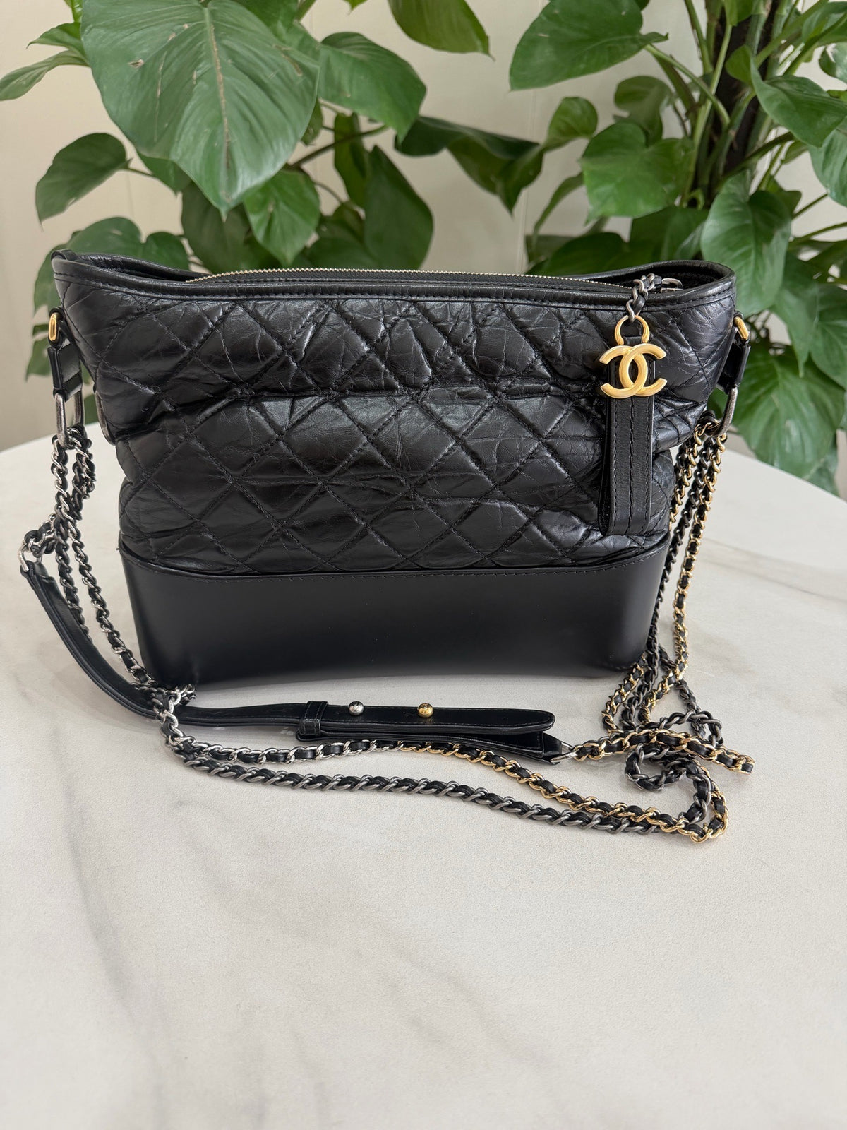 Chanel - Gabrielle Medium - Leather - Black - (medium)