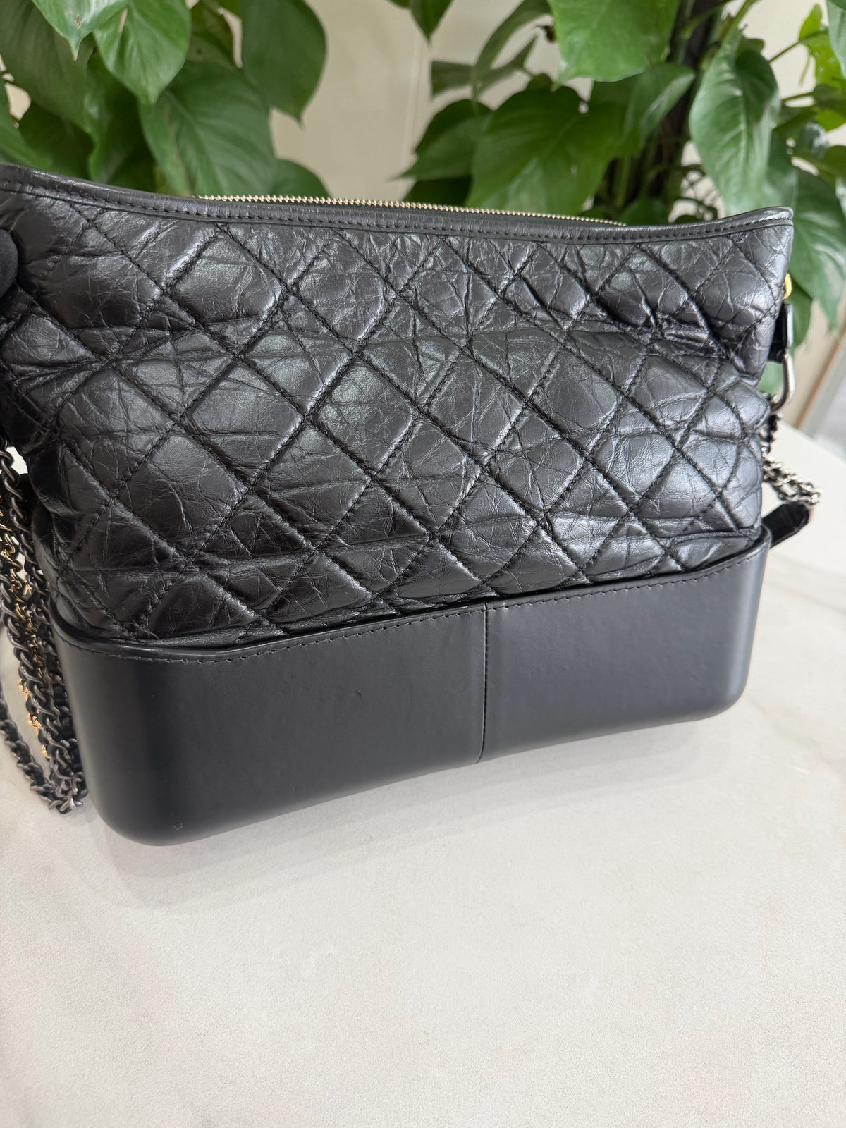 Chanel - Gabrielle Medium - Leather - Black - (medium)