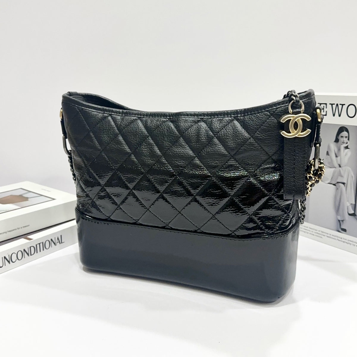 Chanel - Gabrielle Medium - Leather - Black - (medium)