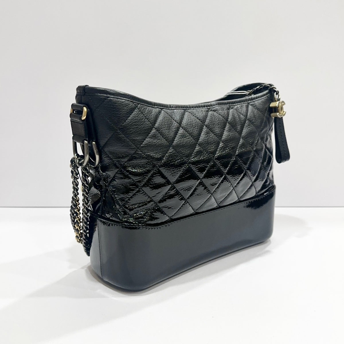 Chanel - Gabrielle Medium - Leather - Black - (medium)