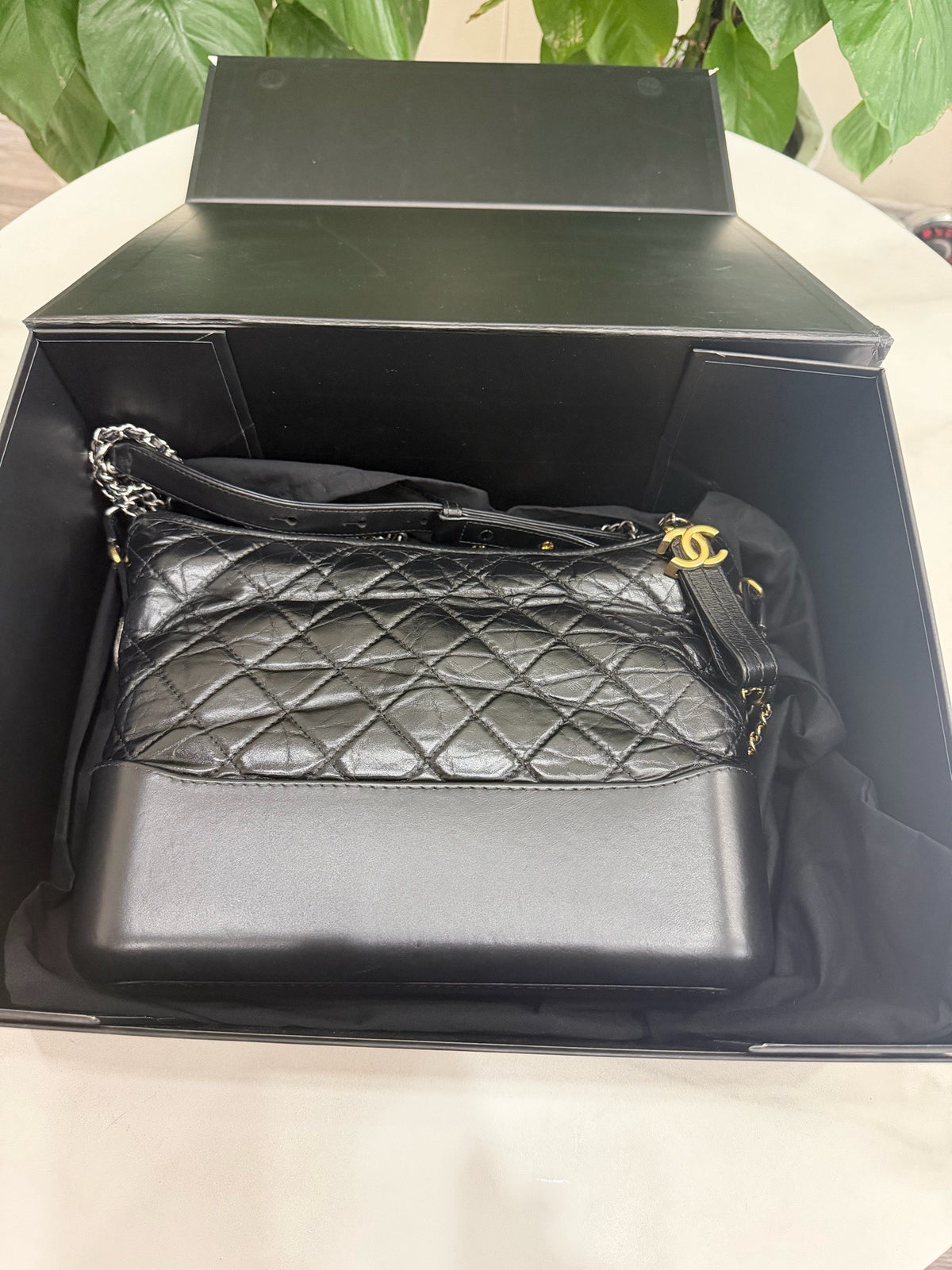 Chanel - Gabrielle Medium - Leather - Black - (medium)