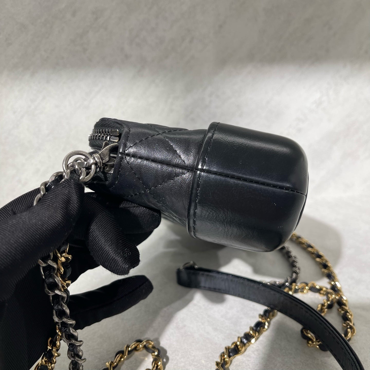 Chanel - Gabrielle Mini Chain Crossbody Bag - Aged calfskin leather - Black - (mini)