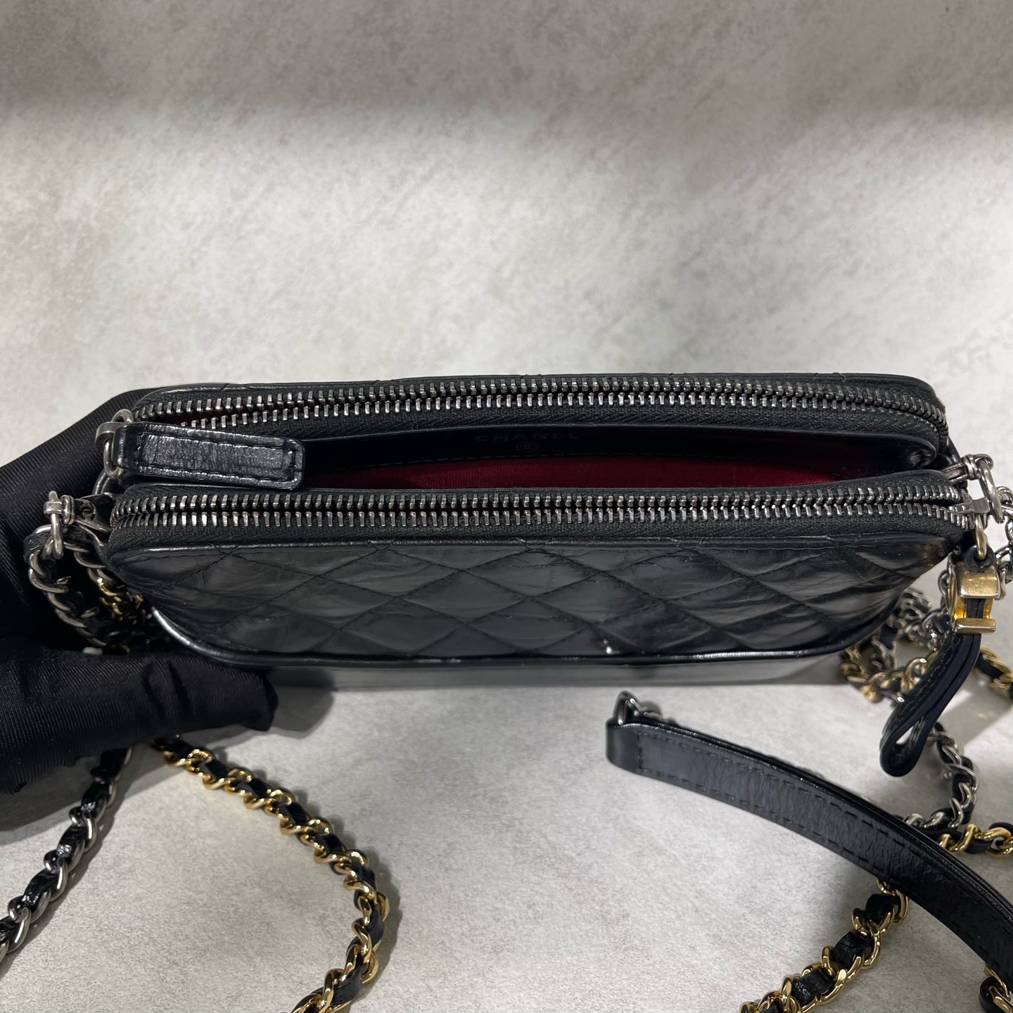 Chanel - Gabrielle Mini Chain Crossbody Bag - Aged calfskin leather - Black - (mini)