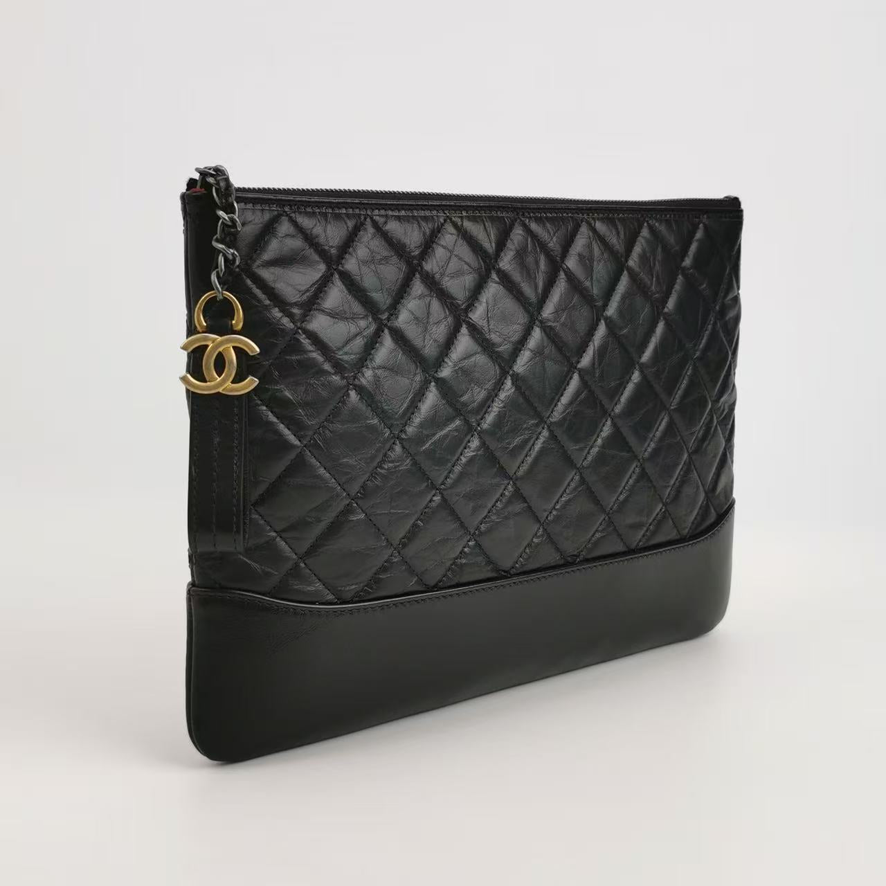 Chanel - Gabrielle Pouch - Vintage calfskin and smooth calfskin leather - Black with Gold-Tone and Silver-Tone Hardware - (Large)