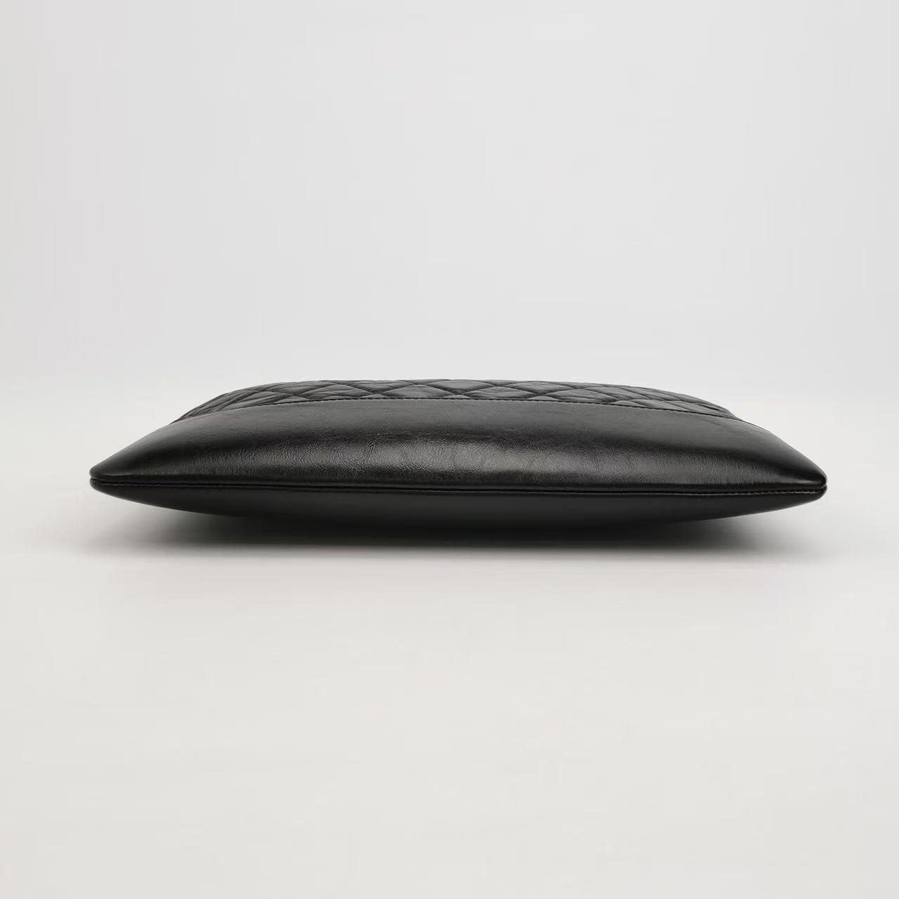 Chanel - Gabrielle Pouch - Vintage calfskin and smooth calfskin leather - Black with Gold-Tone and Silver-Tone Hardware - (Large)