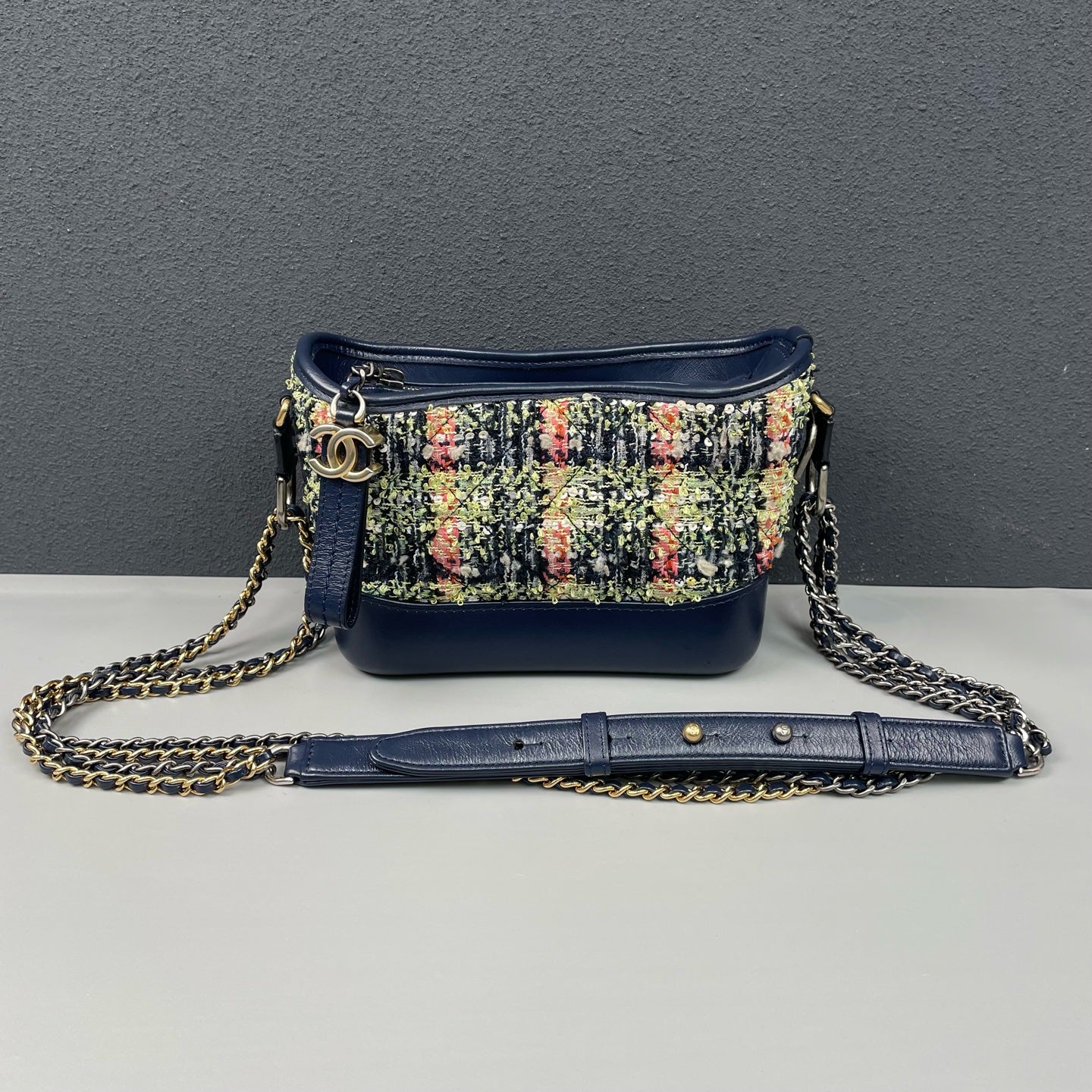 Chanel - Gabrielle Small Hobo Bag - Tweed and calfskin leather - Navy Blue with Multicolour Tweed - (small)