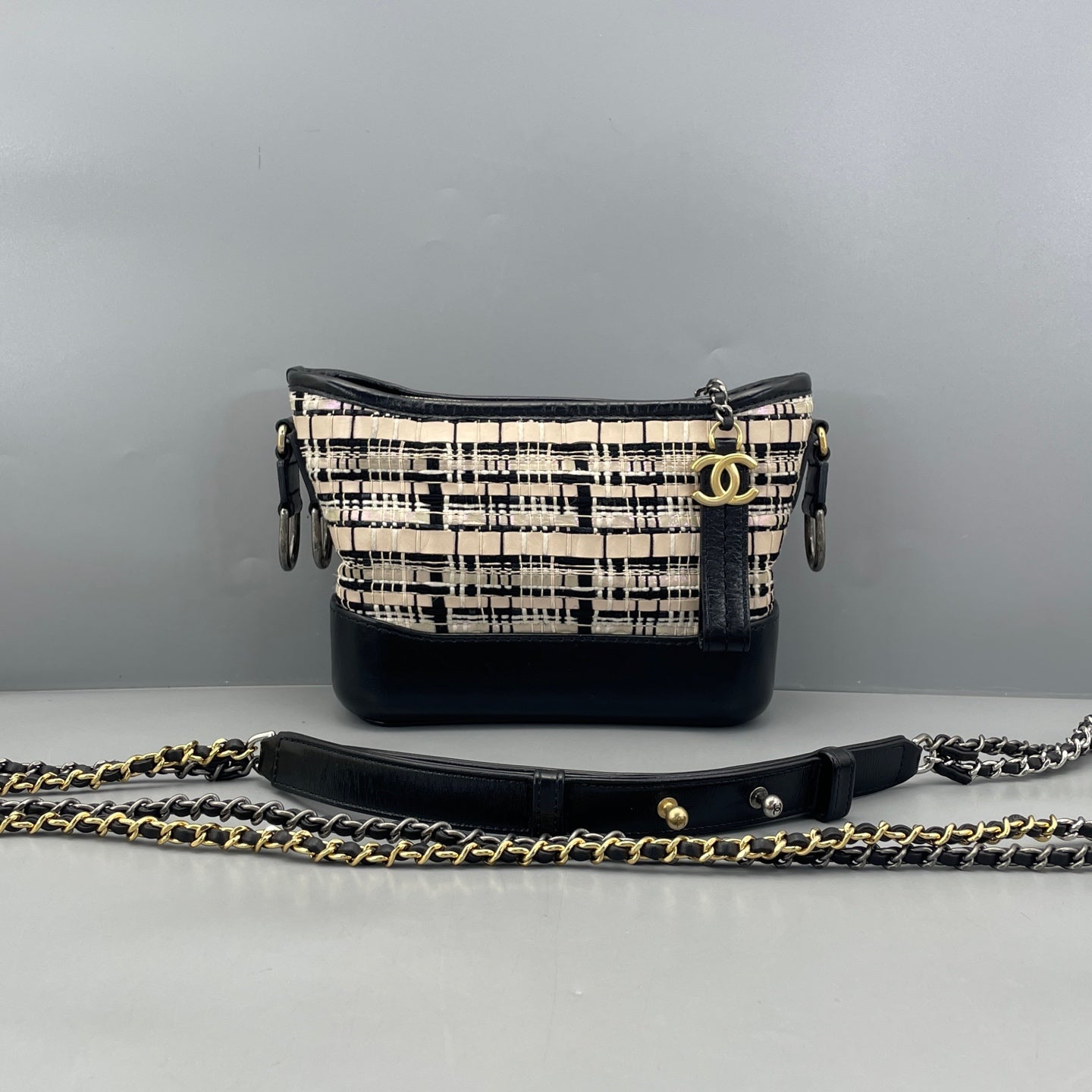 Chanel - Gabrielle Small Hobo Bag - Woven textile and calfskin leather - Multicolour (Black, Beige, White) - (Small)