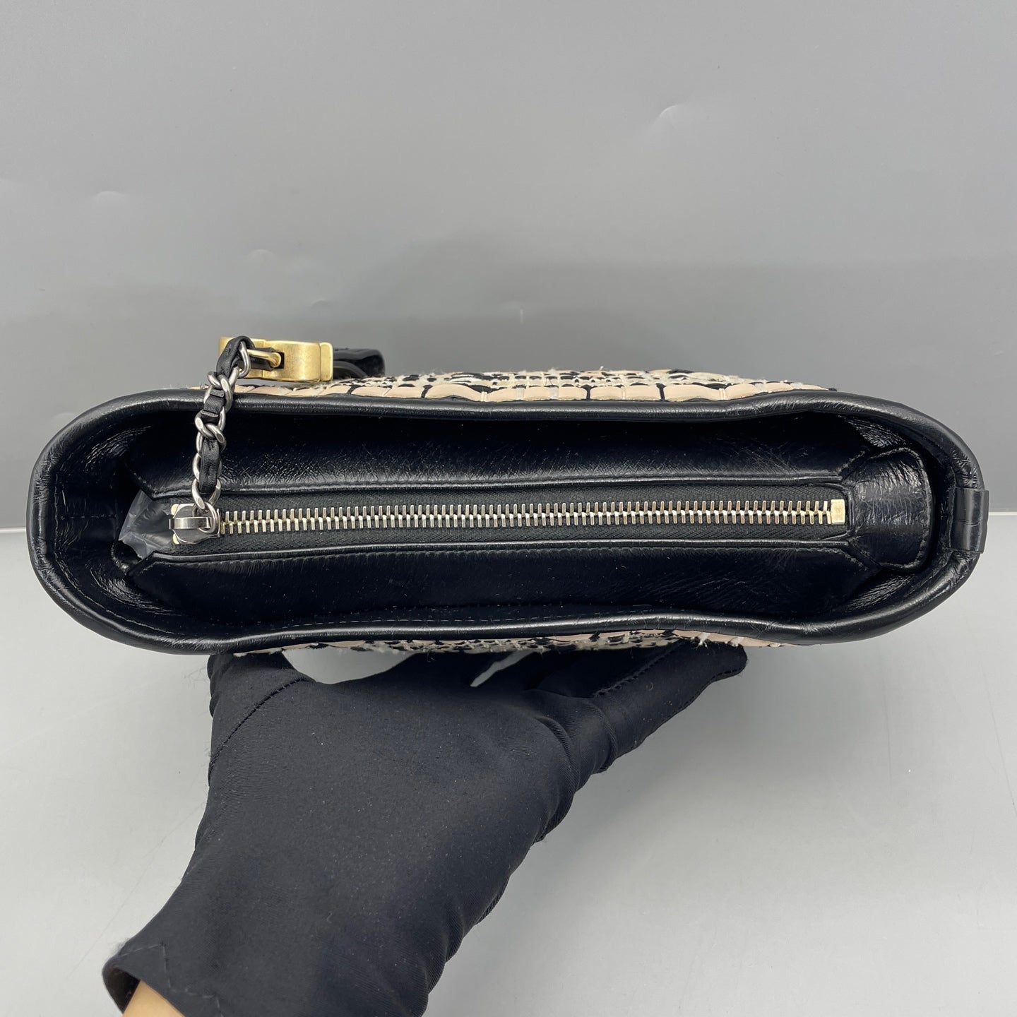 Chanel - Gabrielle Small Hobo Bag - Woven textile and calfskin leather - Multicolour (Black, Beige, White) - (Small)