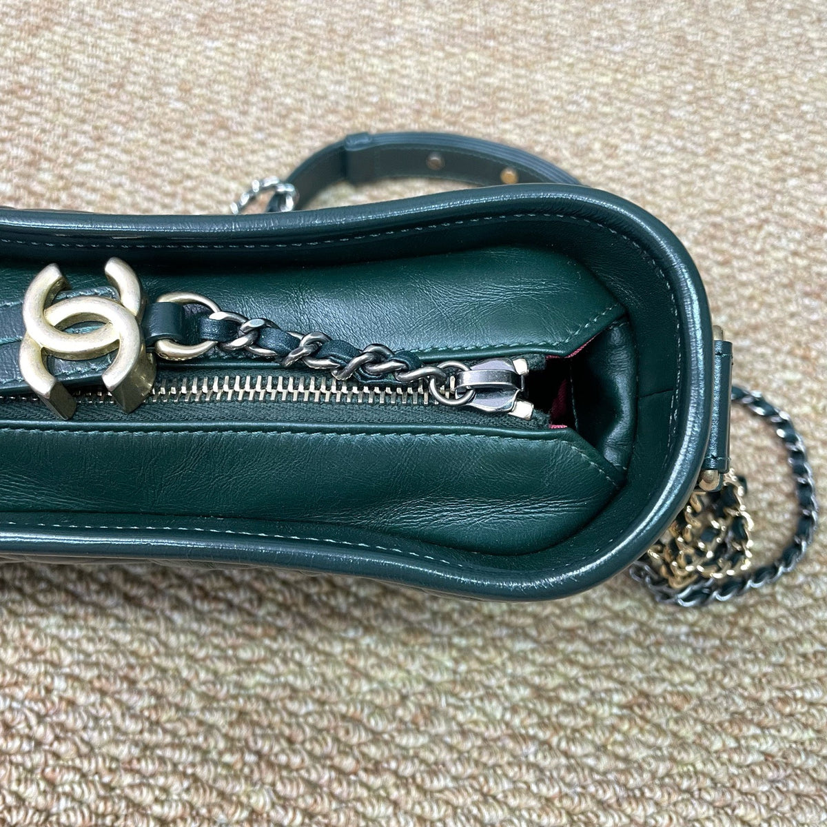 Chanel - Gabrielle Small - Leather - Green - (Small)