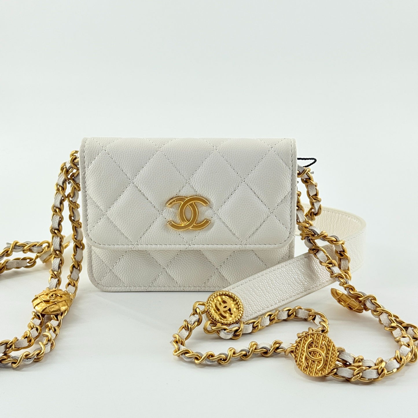 Chanel - Gold Coin WOC (Wallet on Chain) - Grained Calfskin leather - White with Gold-Tone Hardware - (Mini)