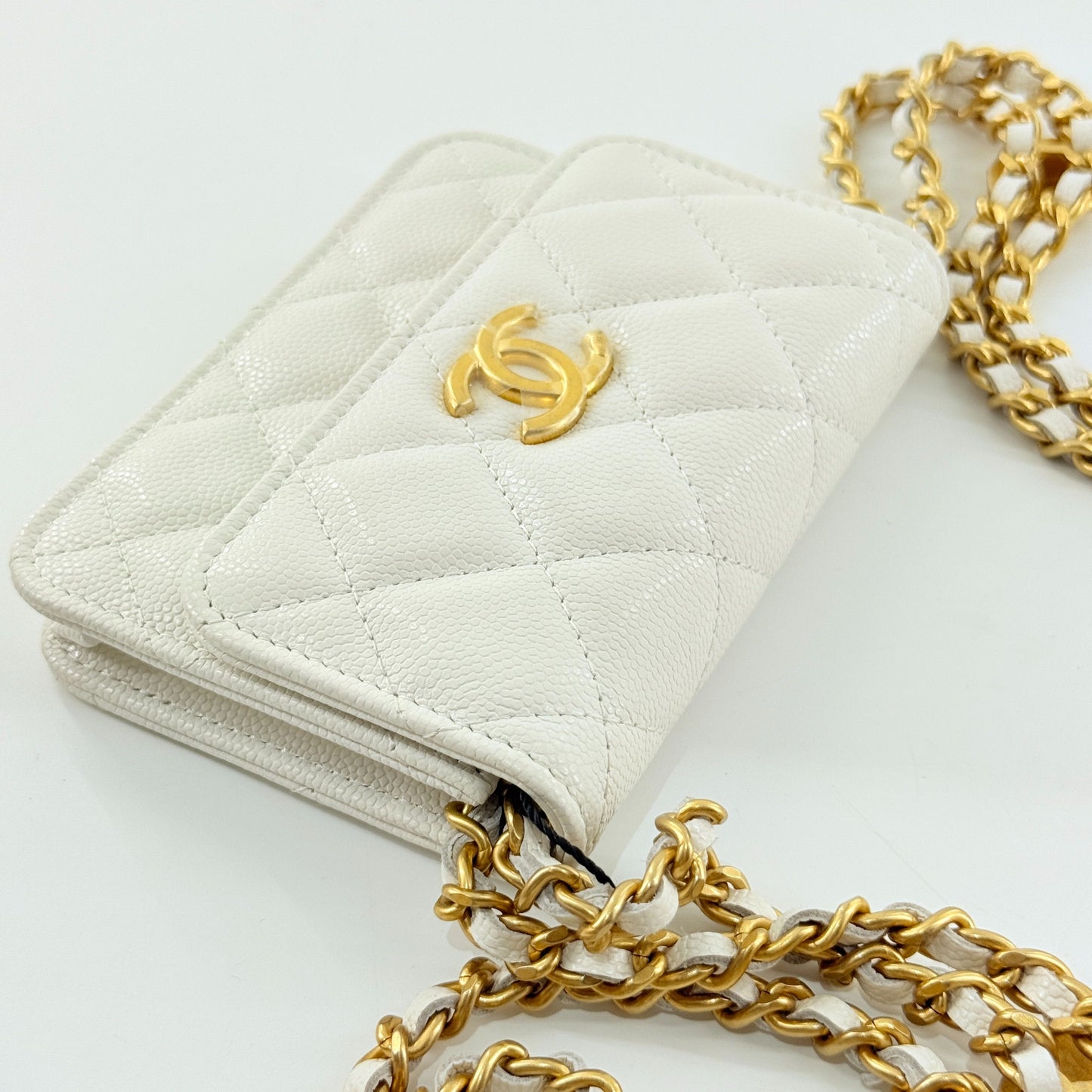 Chanel - Gold Coin WOC (Wallet on Chain) - Grained Calfskin leather - White with Gold-Tone Hardware - (Mini)
