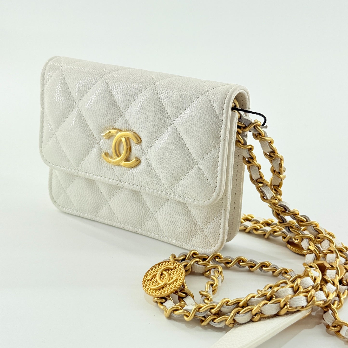 Chanel - Gold Coin WOC (Wallet on Chain) - Grained Calfskin leather - White with Gold-Tone Hardware - (Mini)