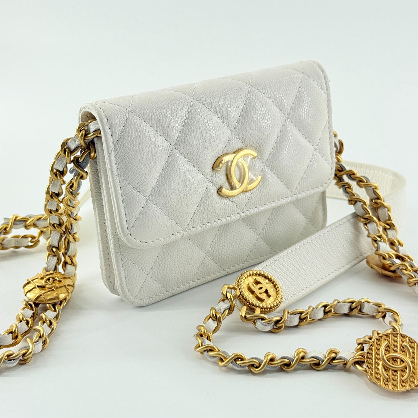 Chanel - Gold Coin WOC (Wallet on Chain) - Grained Calfskin leather - White with Gold-Tone Hardware - (Mini)