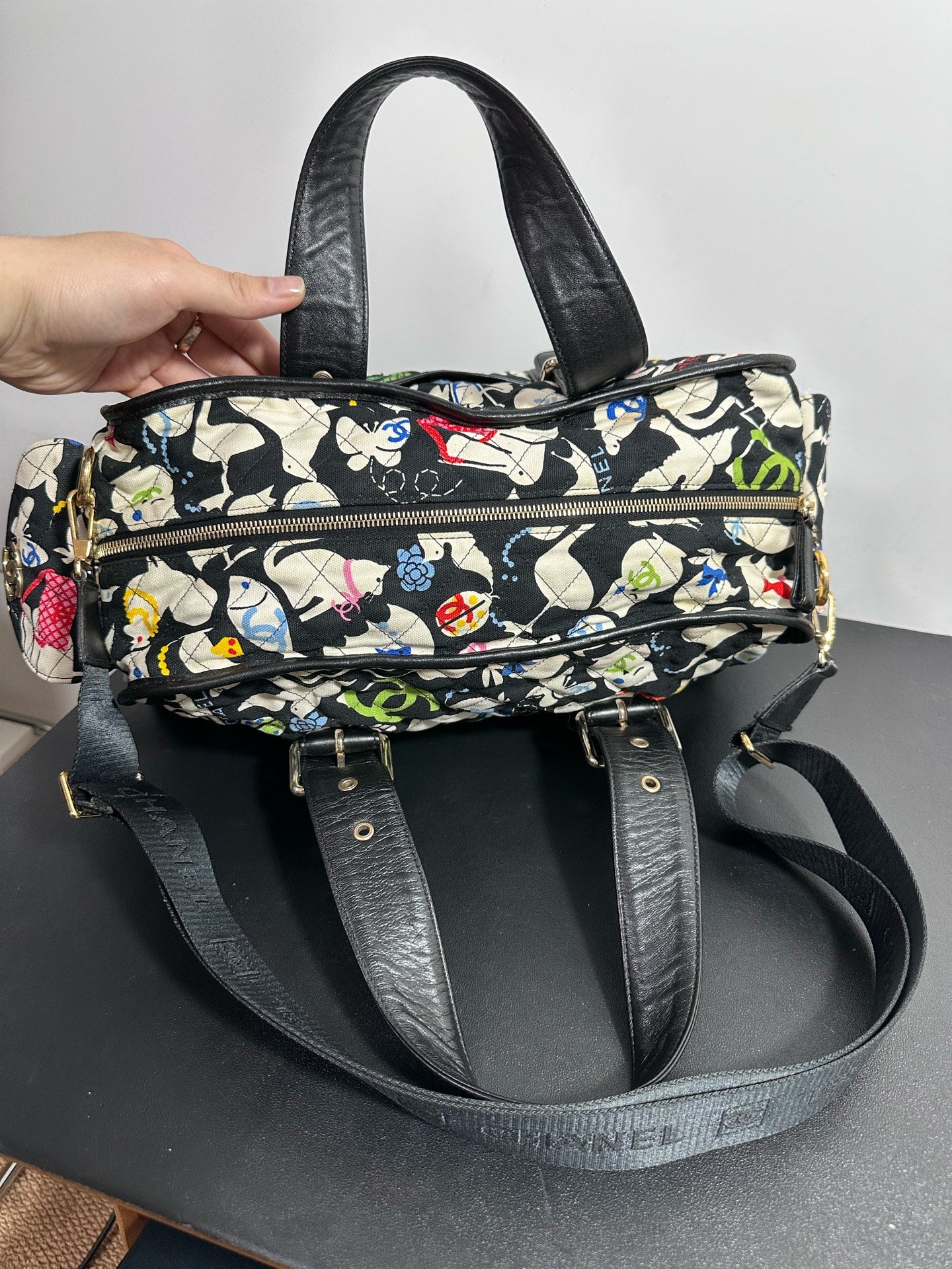 Chanel - Graffiti Travel Bag - Cloth - Multicolour - (medium)
