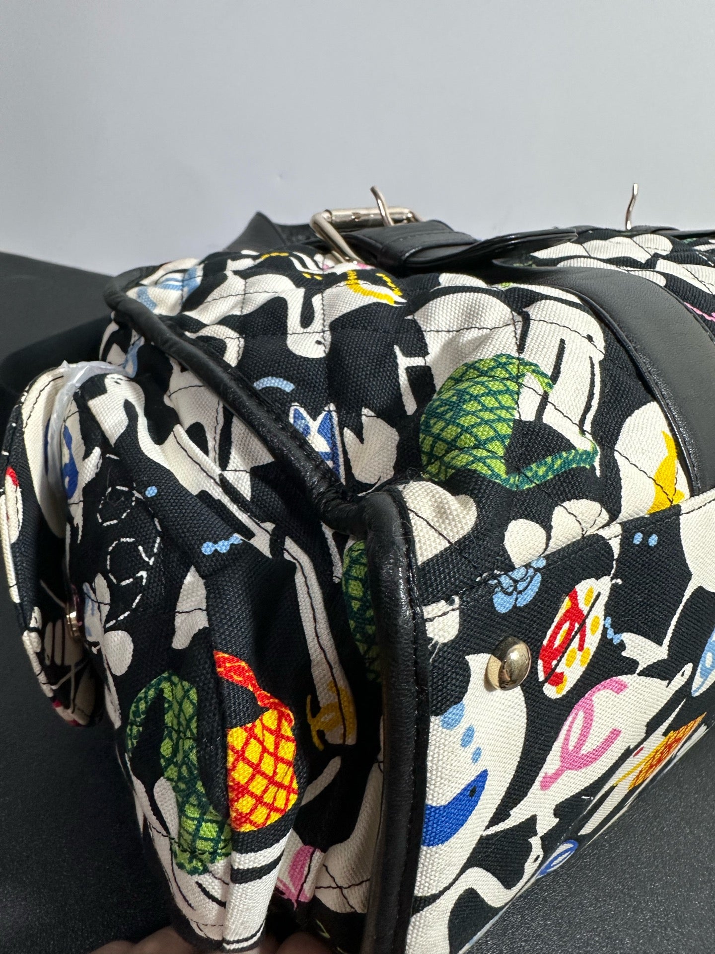 Chanel - Graffiti Travel Bag - Cloth - Multicolour - (medium)