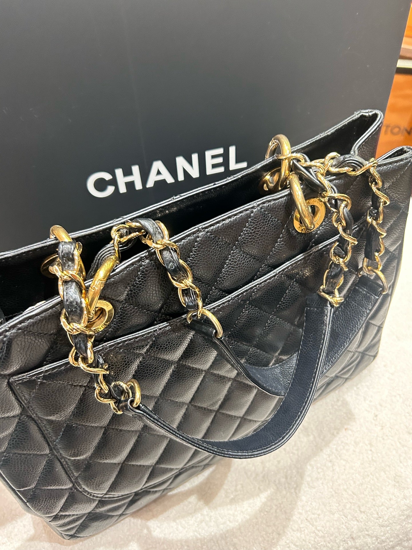 Chanel - Grand Shopping Tote (GST) - Caviar leather - Black - (medium)