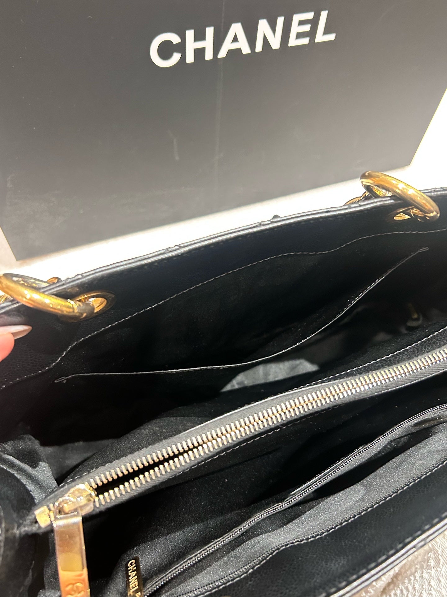 Chanel - Grand Shopping Tote (GST) - Caviar leather - Black - (medium)