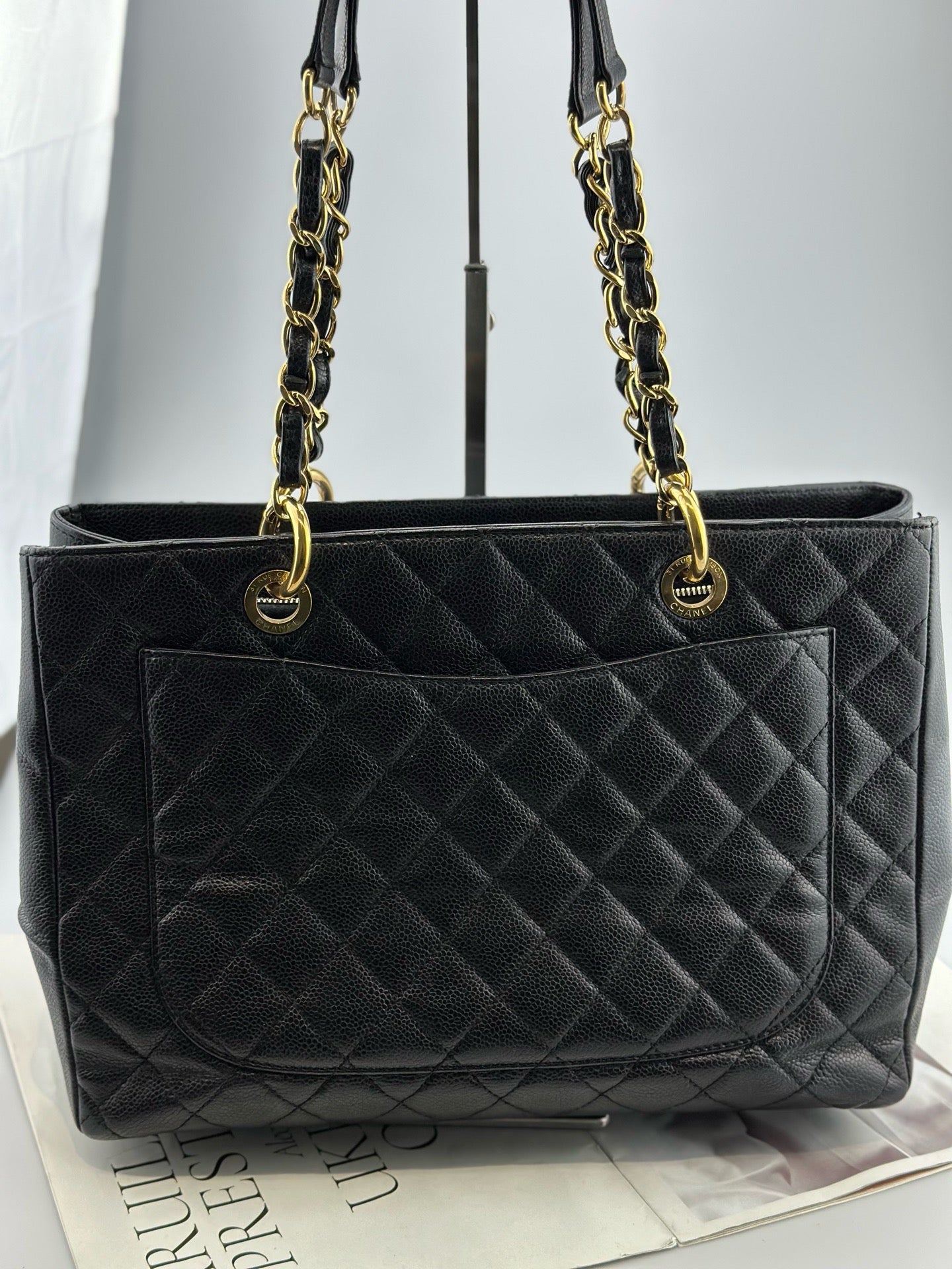 Chanel - Grand Shopping Tote (GST) - Caviar leather - Black with Gold-Tone Hardware - (Large)