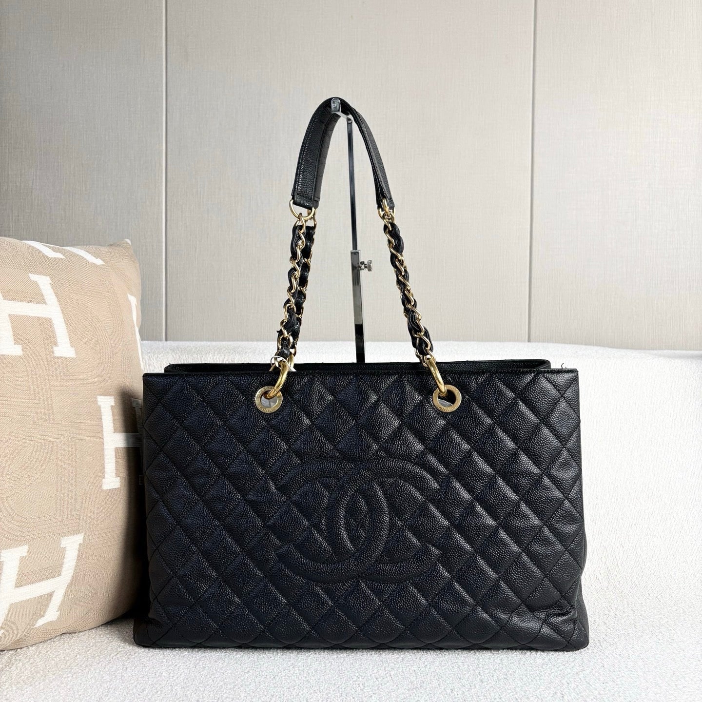 Chanel - Grand Shopping Tote (GST) - Caviar leather - Black with Gold-Tone Hardware - (Large)