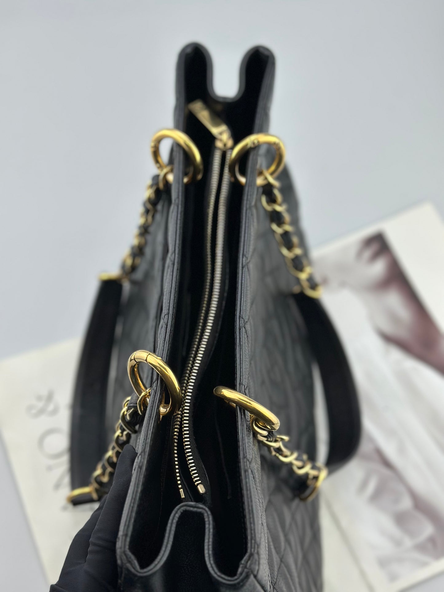 Chanel - Grand Shopping Tote (GST) - Caviar leather - Black with Gold-Tone Hardware - (Large)