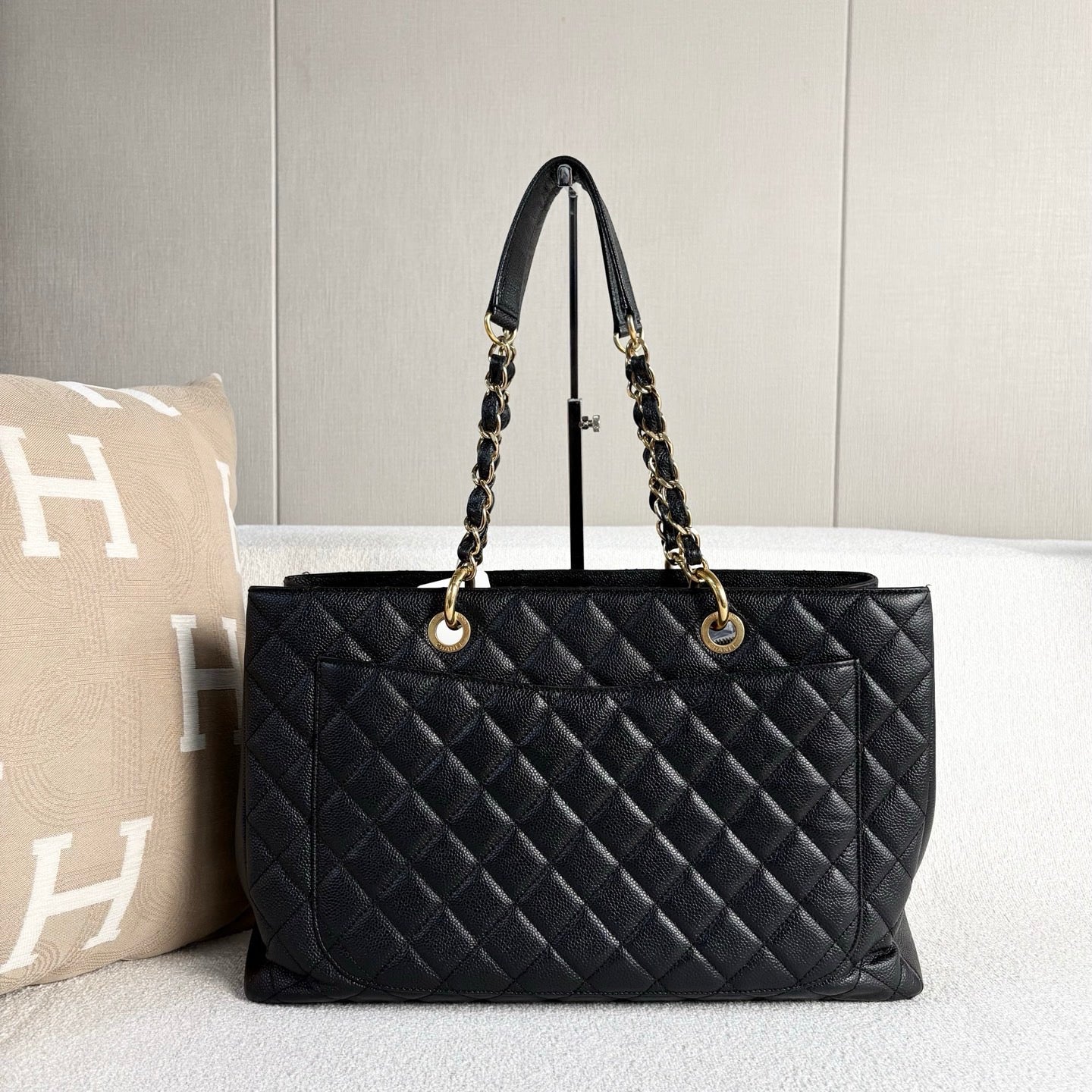 Chanel - Grand Shopping Tote (GST) - Caviar leather - Black with Gold-Tone Hardware - (Large)