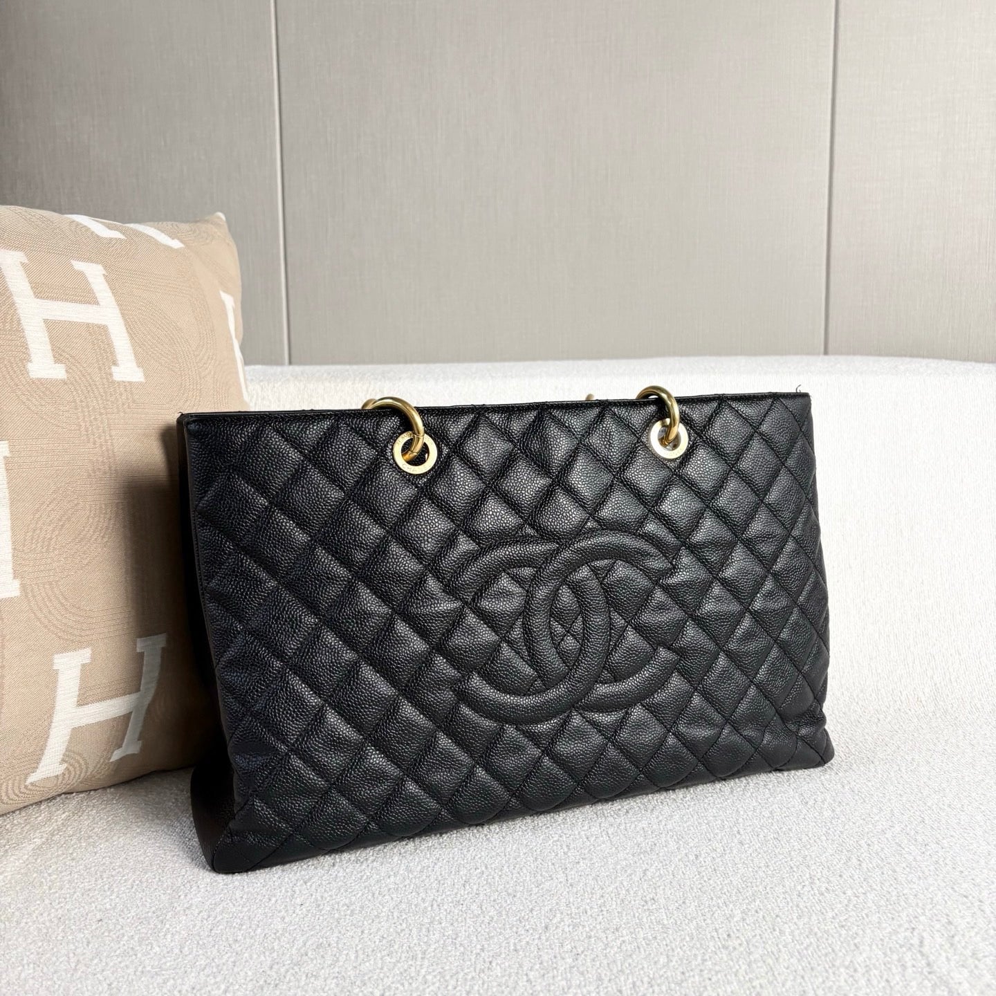 Chanel - Grand Shopping Tote (GST) - Caviar leather - Black with Gold-Tone Hardware - (Large)
