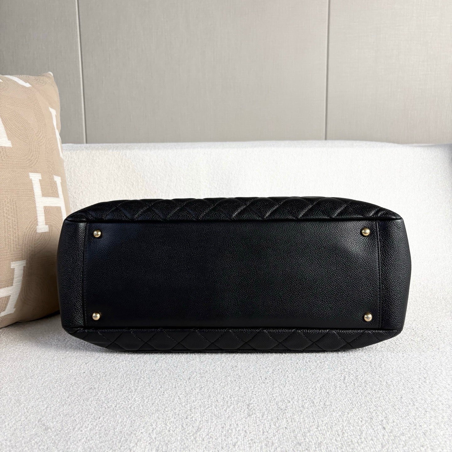 Chanel - Grand Shopping Tote (GST) - Caviar leather - Black with Gold-Tone Hardware - (Large)
