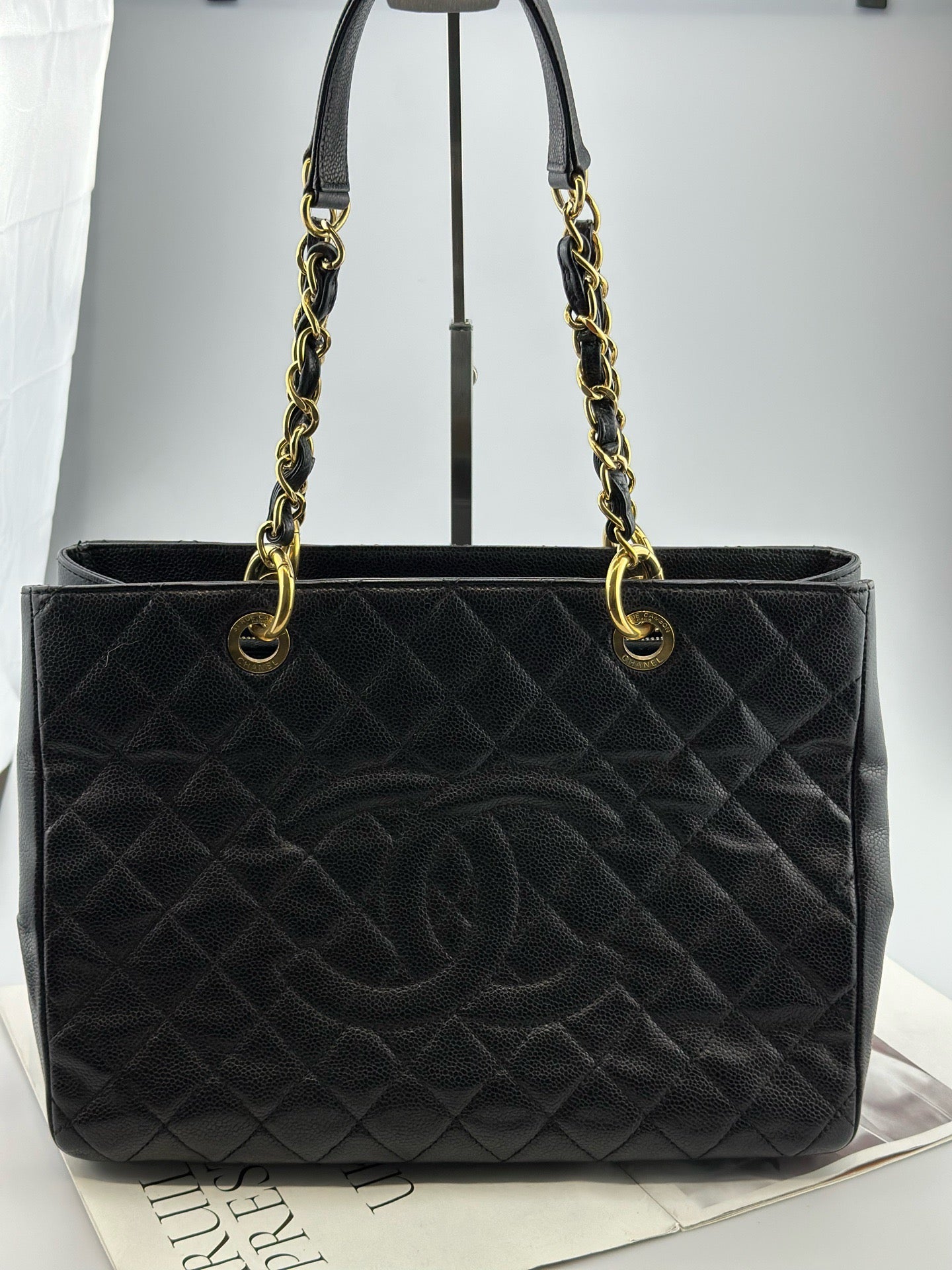 Chanel - Grand Shopping Tote (GST) - Caviar leather - Black with Gold-Tone Hardware - (Large)