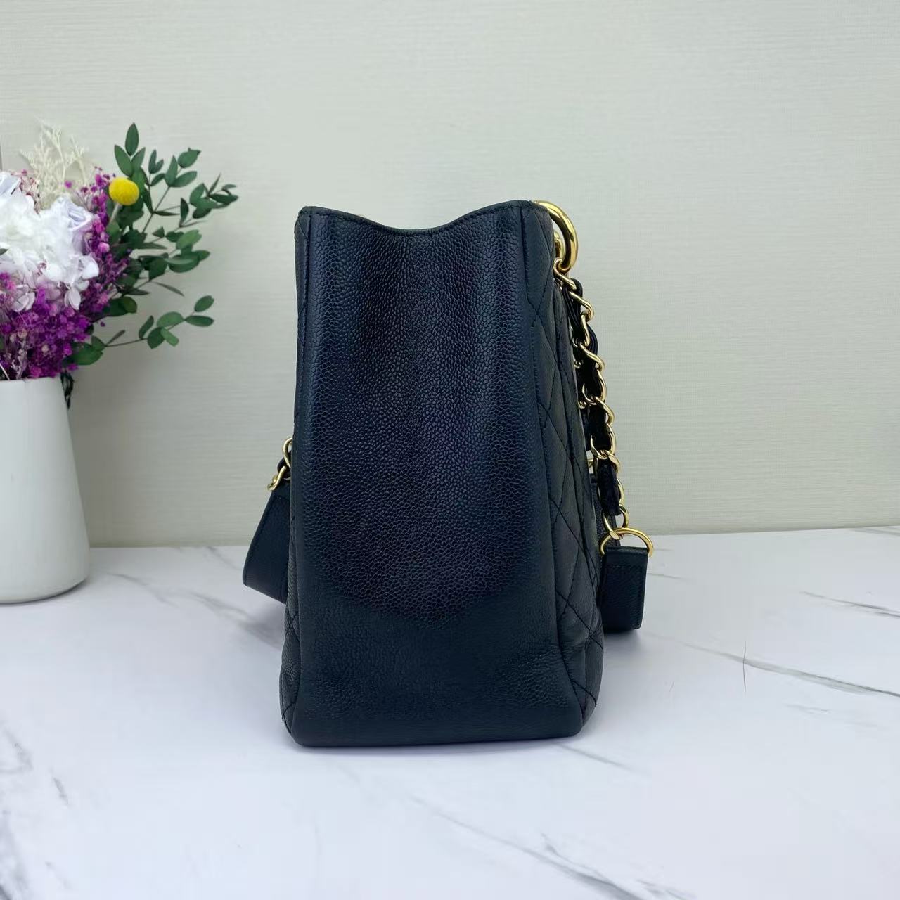 Chanel - Grand Shopping Tote (GST) - Caviar leather - Black with Gold-Tone Hardware - (medium)