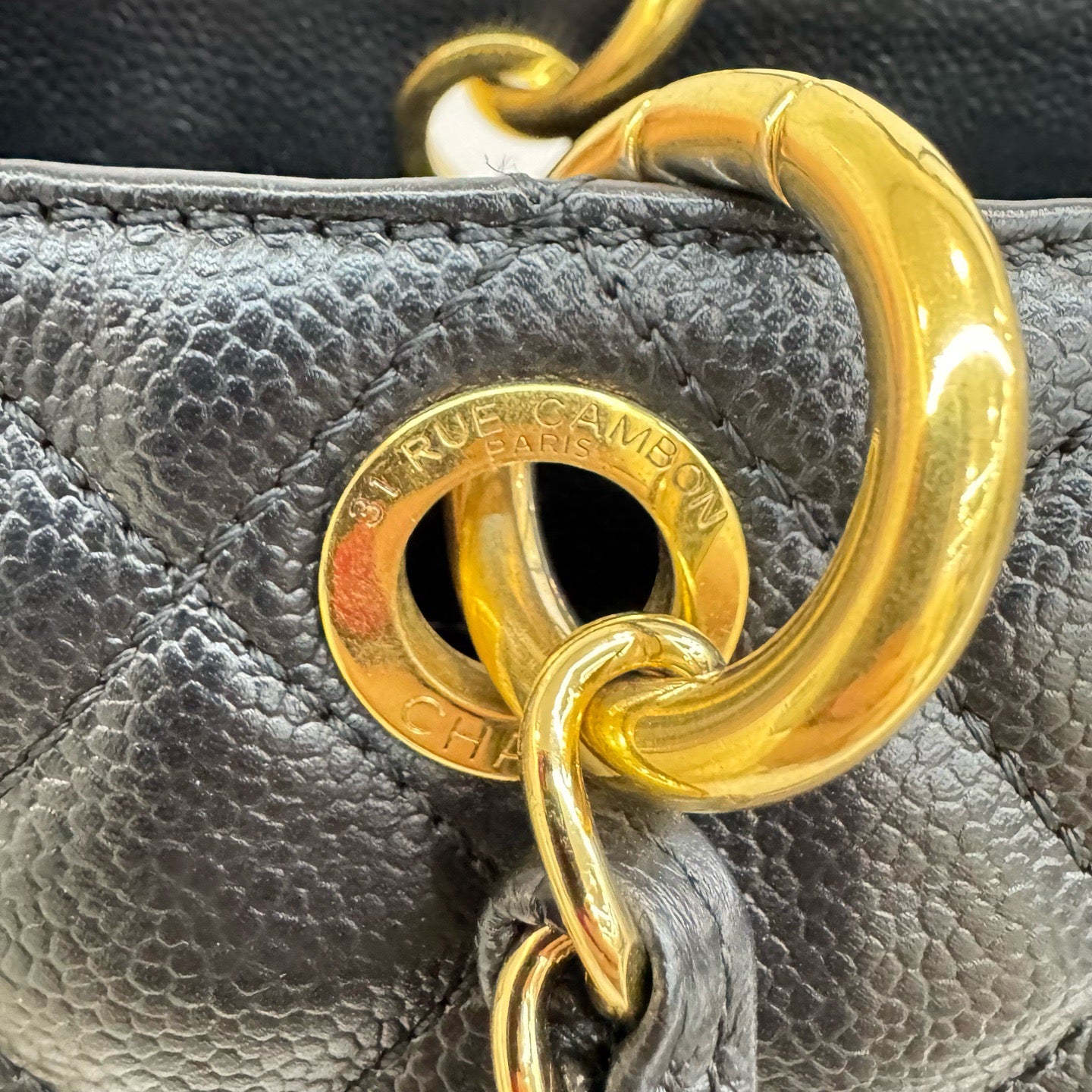 Chanel - Grand Shopping Tote (GST) - Caviar leather - Black with Gold-Tone Hardware - (medium)