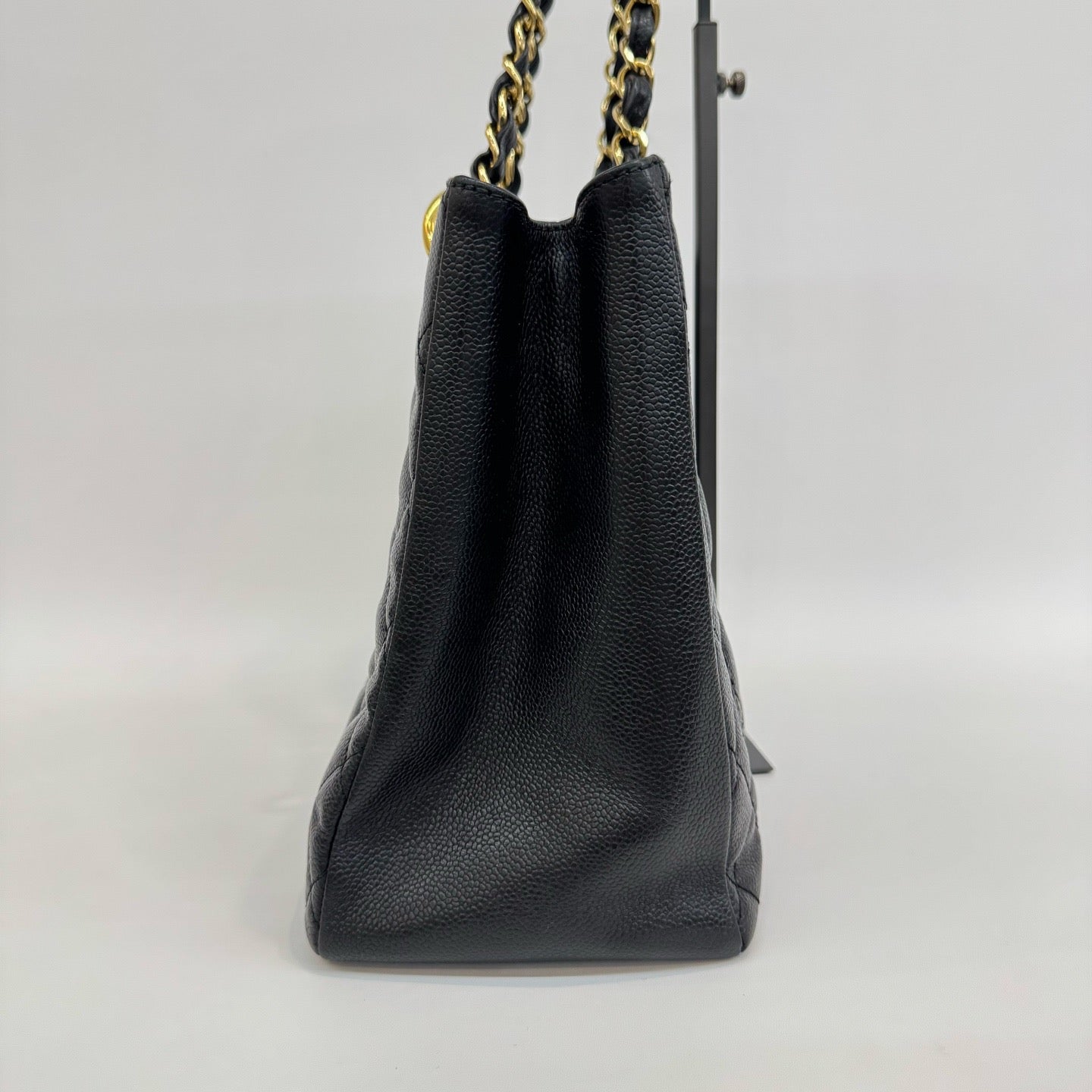 Chanel - Grand Shopping Tote (GST) - Caviar leather - Black with Gold-Tone Hardware - (medium)