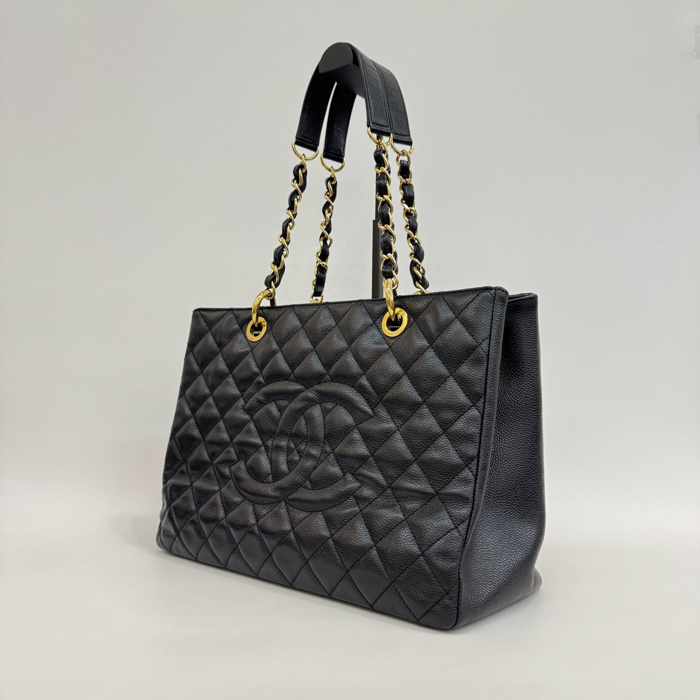 Chanel - Grand Shopping Tote (GST) - Caviar leather - Black with Gold-Tone Hardware - (medium)