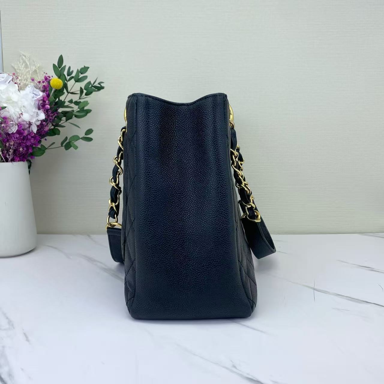 Chanel - Grand Shopping Tote (GST) - Caviar leather - Black with Gold-Tone Hardware - (medium)