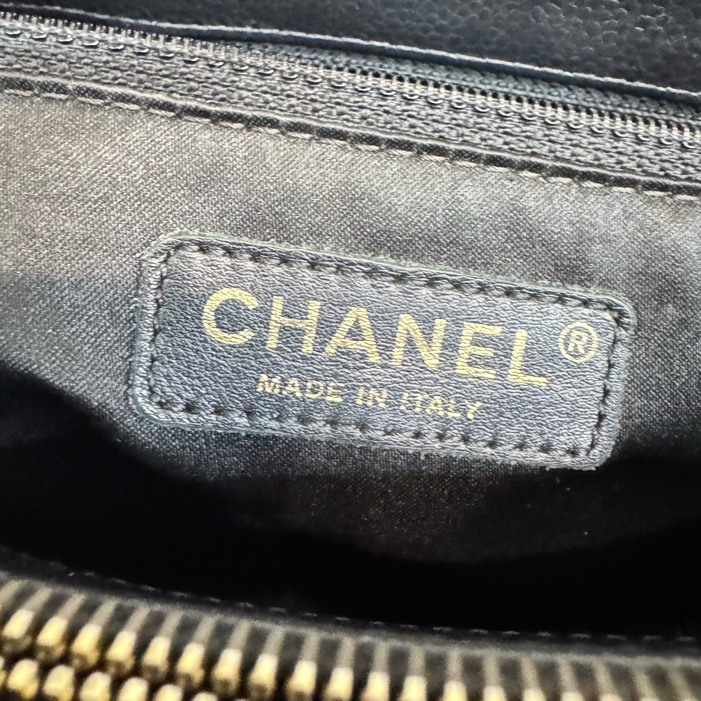 Chanel - Grand Shopping Tote (GST) - Caviar leather - Black with Gold-Tone Hardware - (medium)