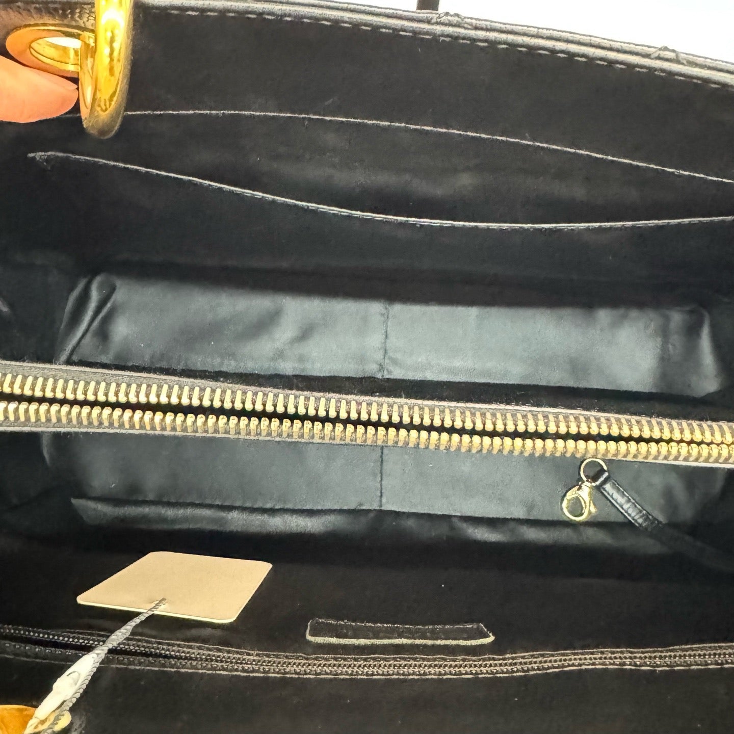 Chanel - Grand Shopping Tote (GST) - Caviar leather - Black with Gold-Tone Hardware - (medium)
