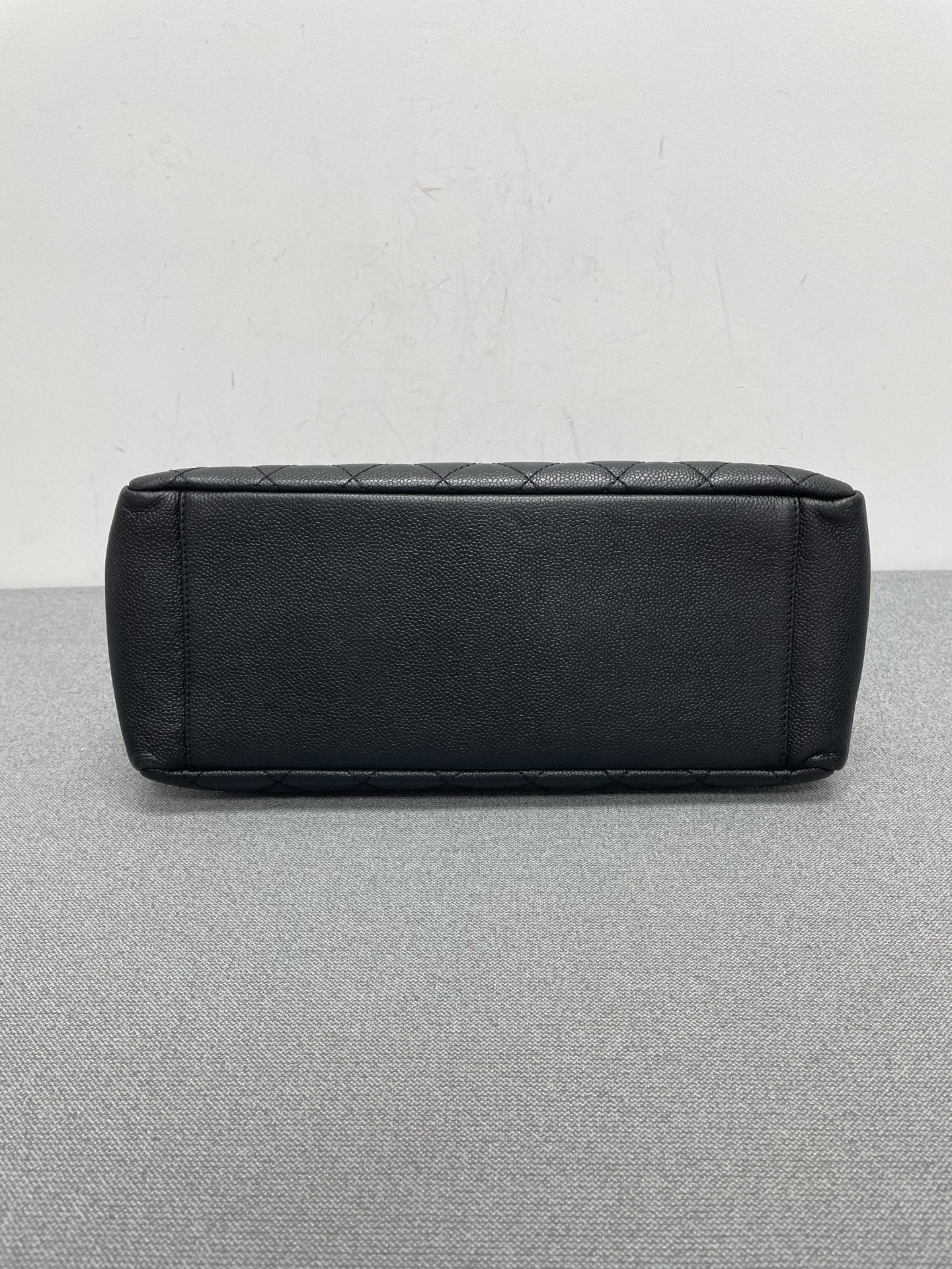 Chanel - Grand Shopping Tote (GST) - Leather - Black - (medium)