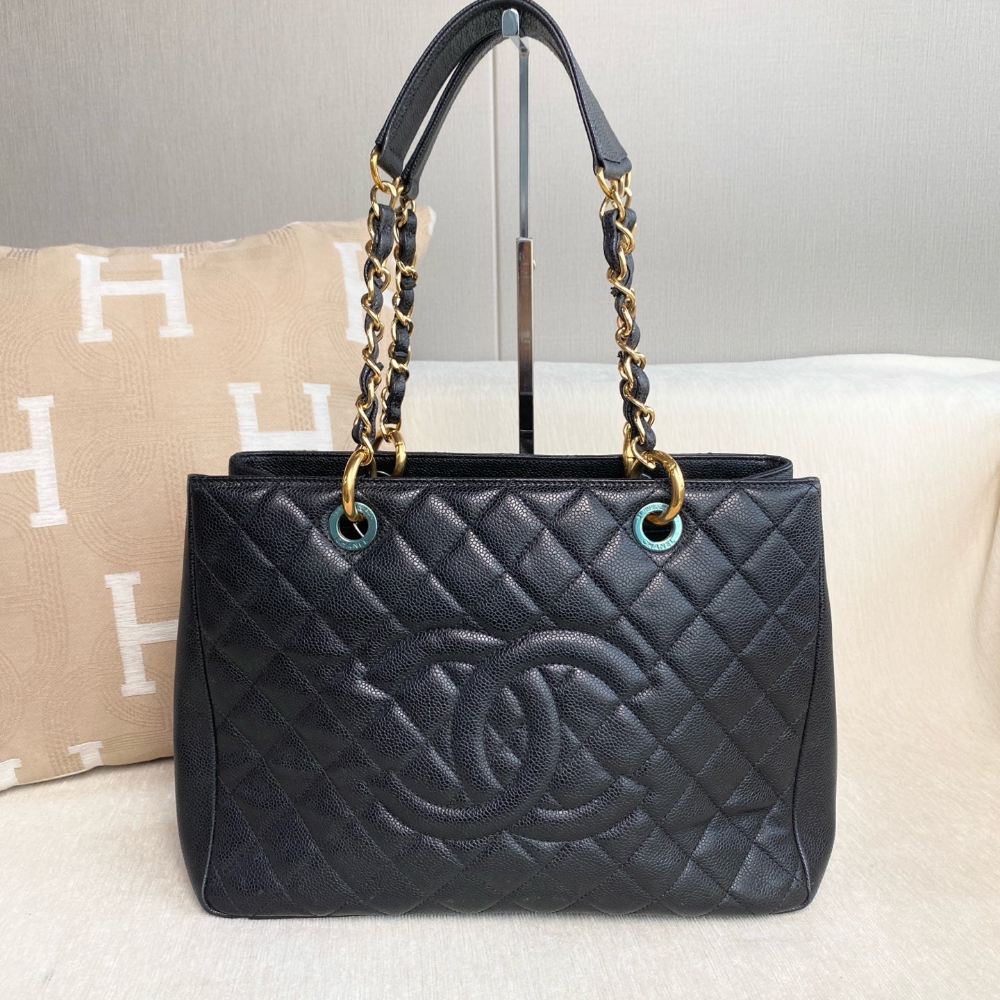 Chanel - Grand Shopping Tote - Leather - Black - (medium)