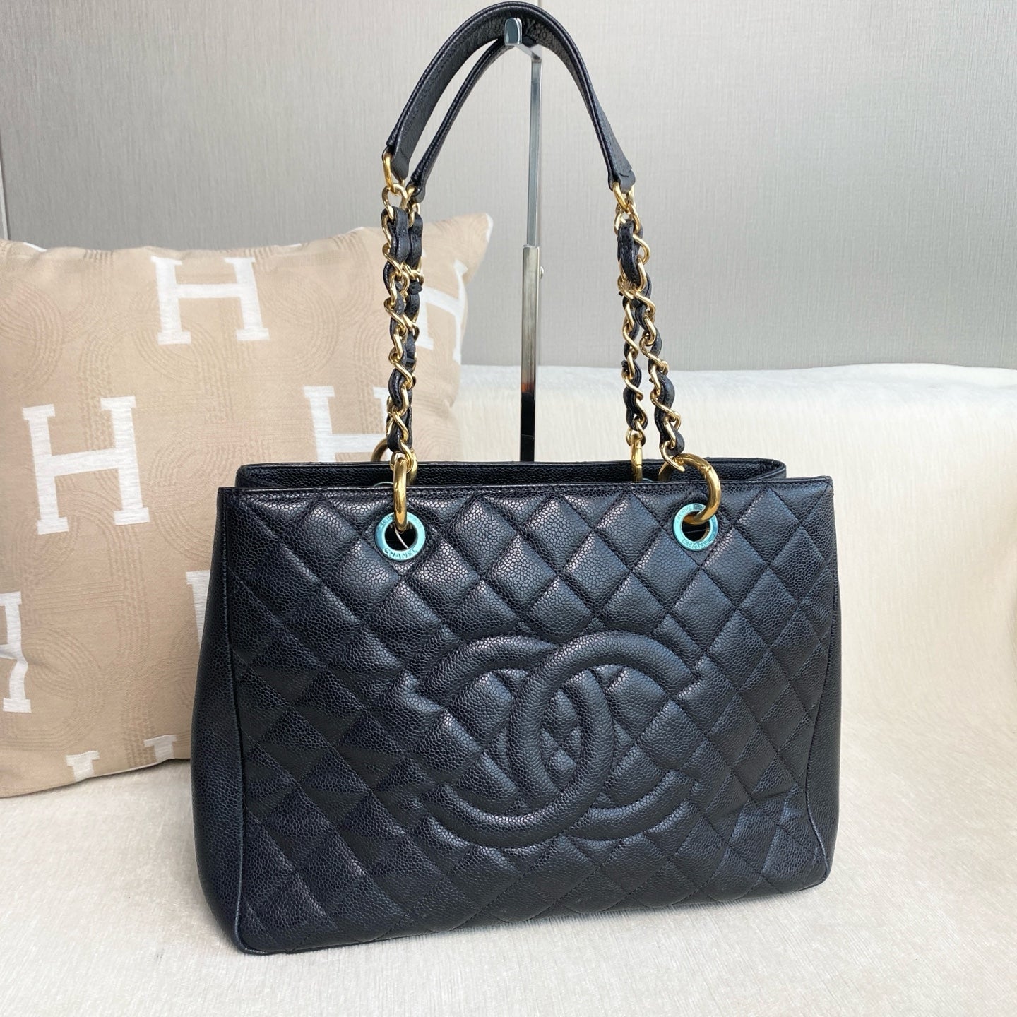 Chanel - Grand Shopping Tote - Leather - Black - (medium)